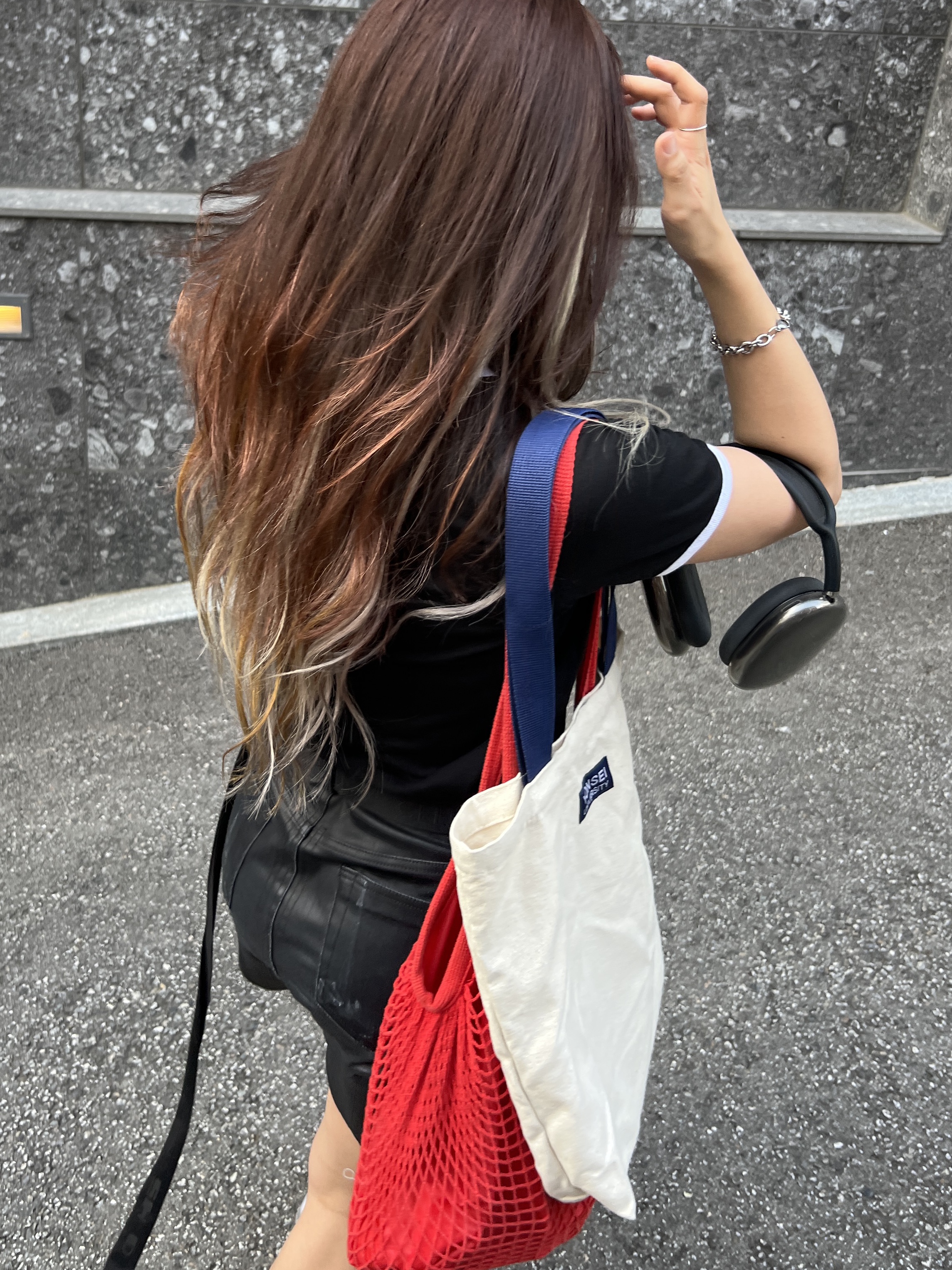 Converse x Moncler x Fragment Chuck 70 Ox White, Apple AirPods Max Lightning Space Gray (Korean Ver.) 착용 스타일 - 3