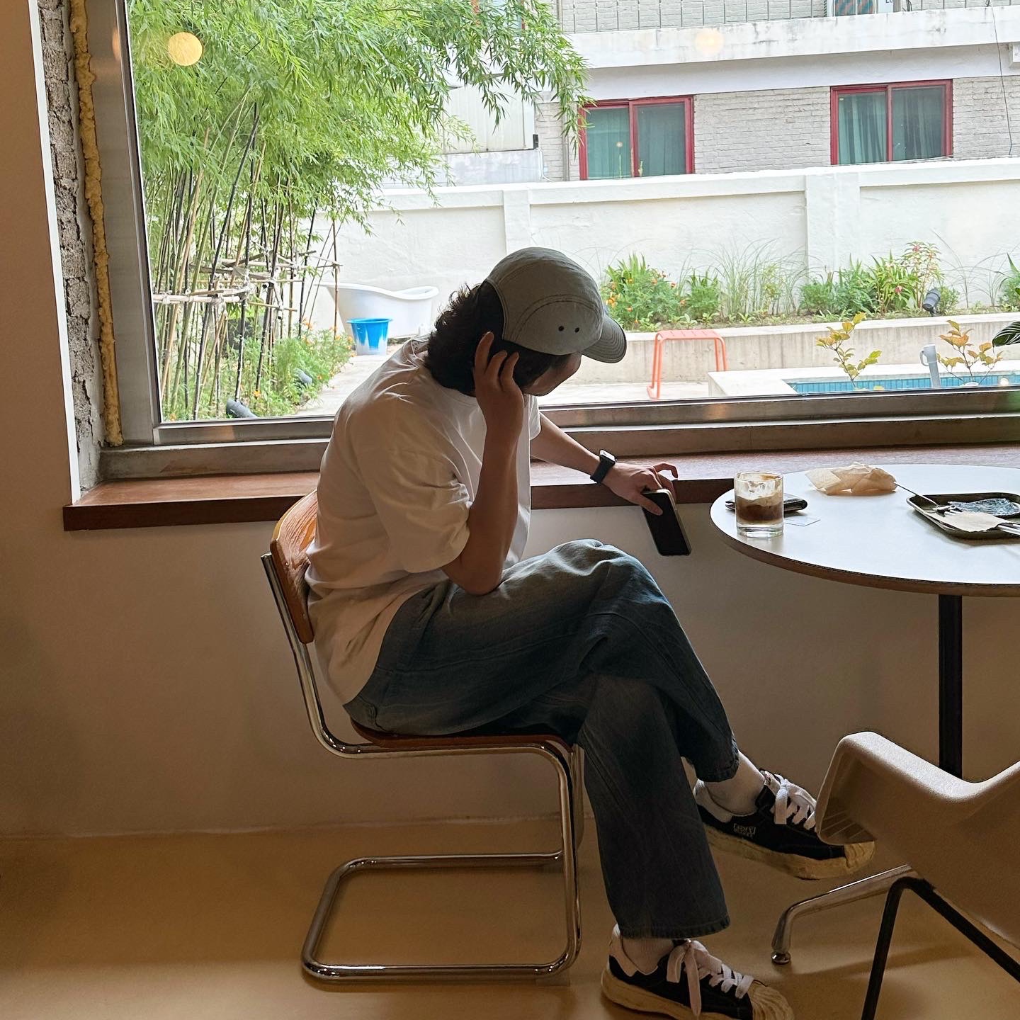 Supreme Denim Camp Cap Washed Blue - 22FW, Maison Mihara Yasuhiro Blakey VL OG Sole Canvas Low-top Sneakers Black 착용 스타일 - 2