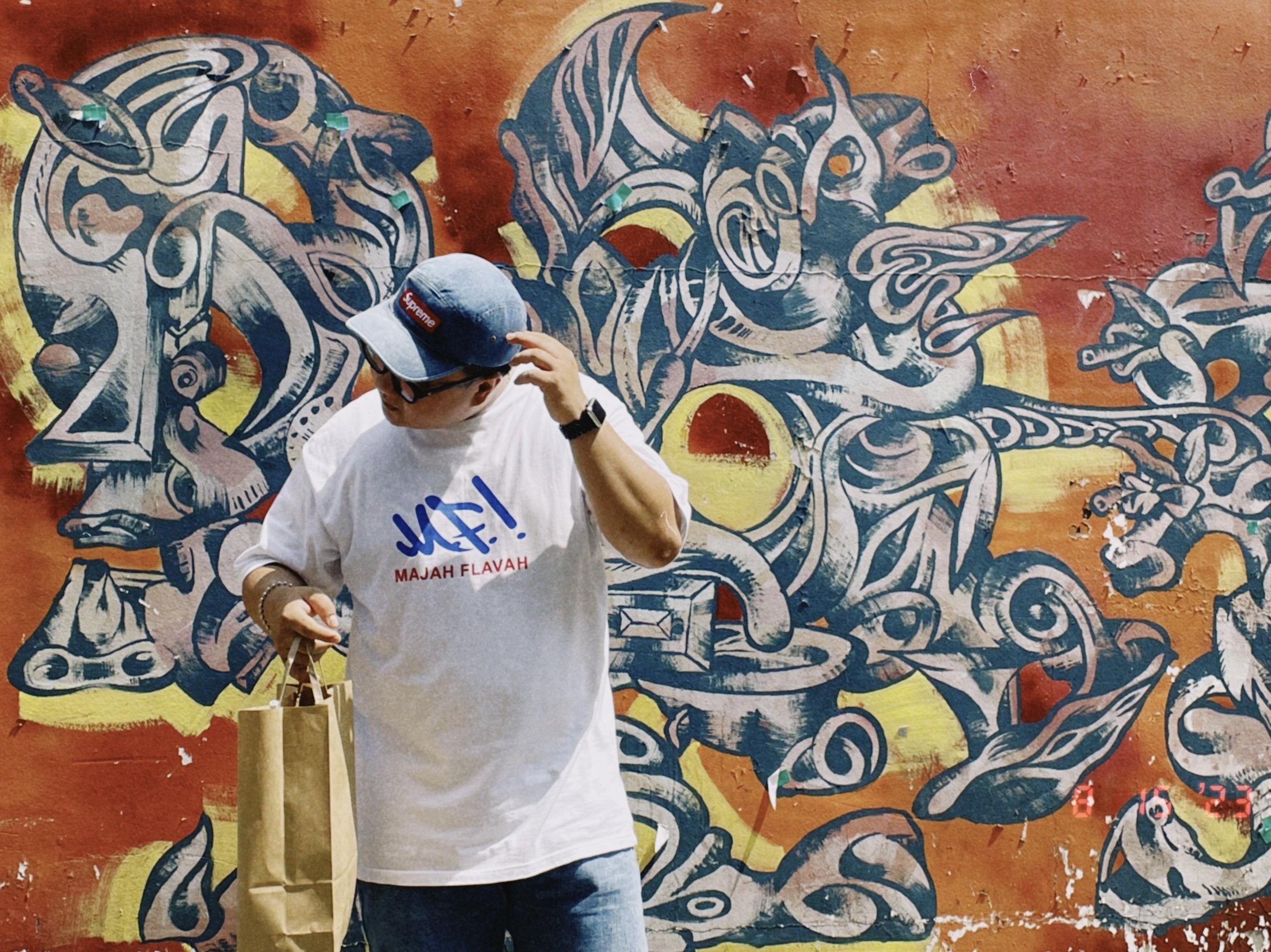 Supreme Washed Chino Twill Camp Cap Denim - 22FW, Darkr8m Studio x MF x All Eyes Down T-Shirt White 착용 스타일