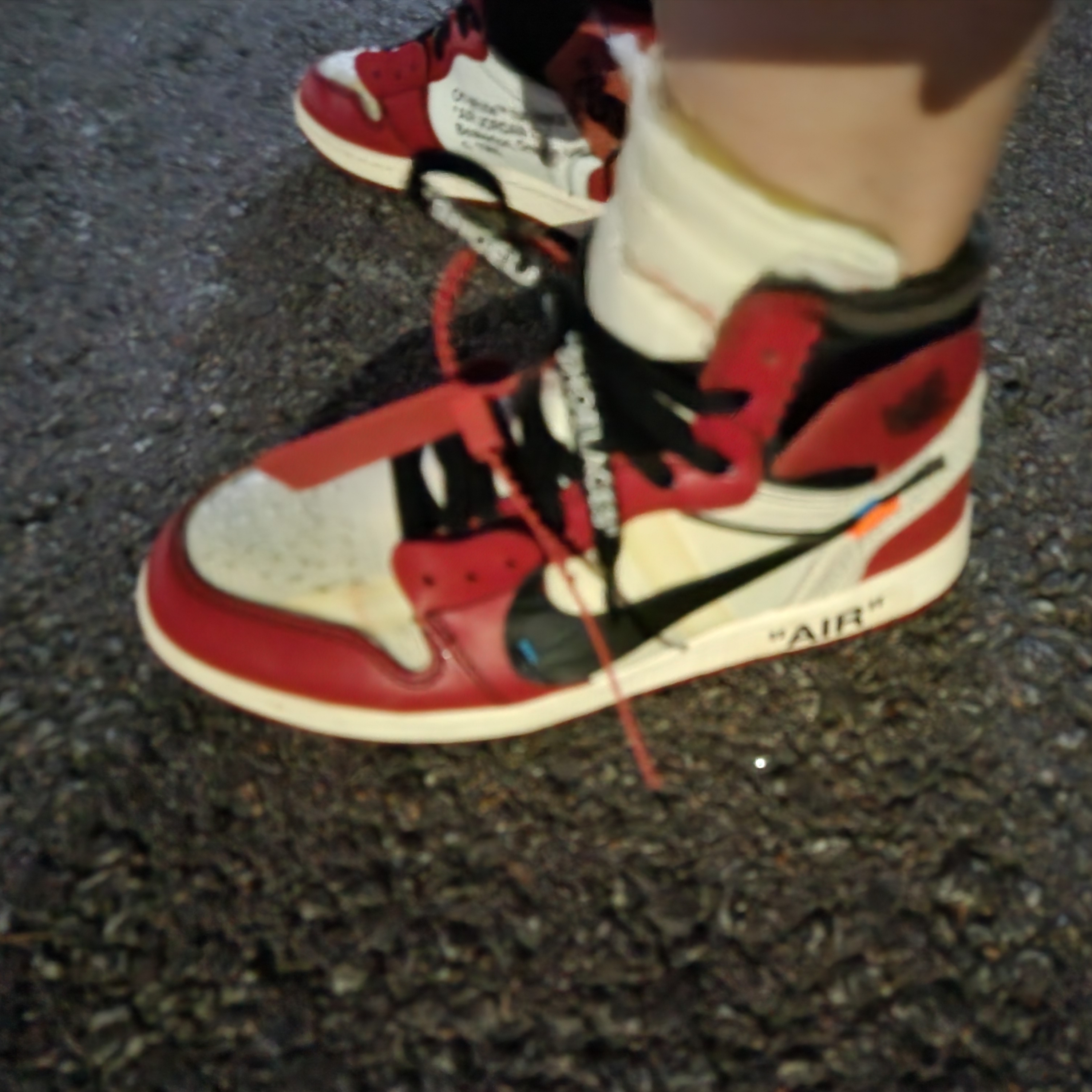 Jordan 1 x Off-White Retro High Chicago The Ten 착용 스타일