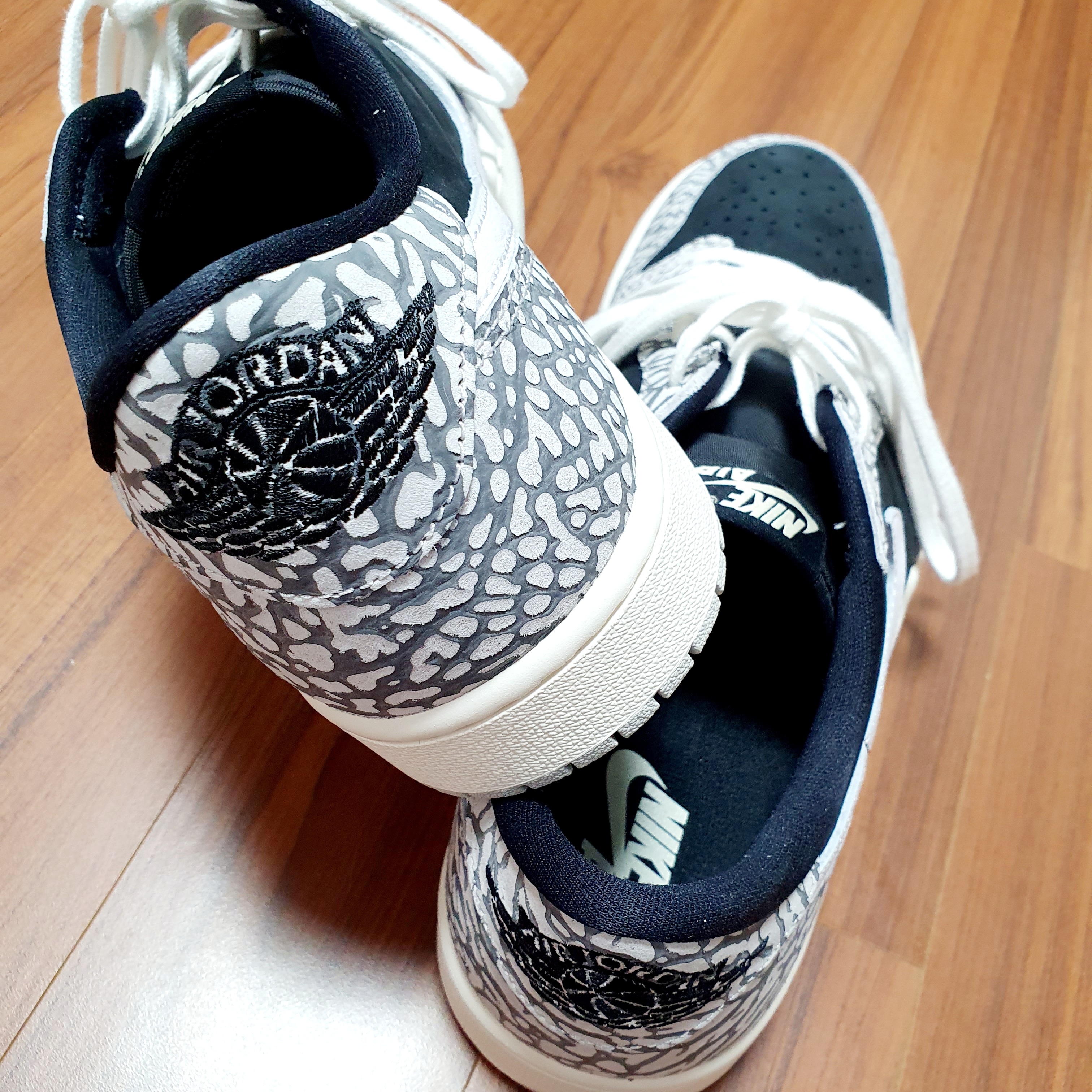 Jordan 1 Retro Low OG Black Cement 착용 스타일 - 3
