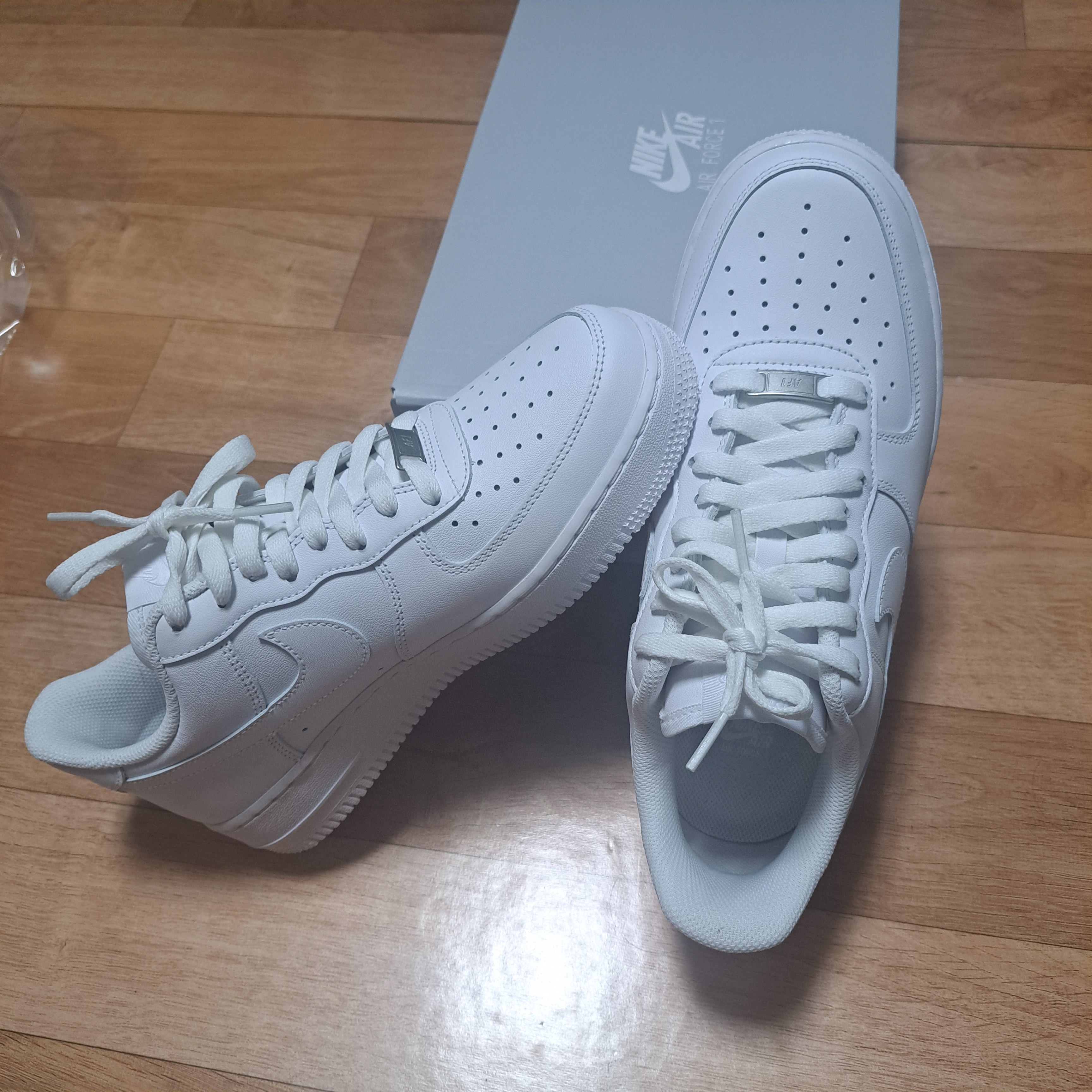 Nike Air Force 1 '07 Low White 착용 스타일