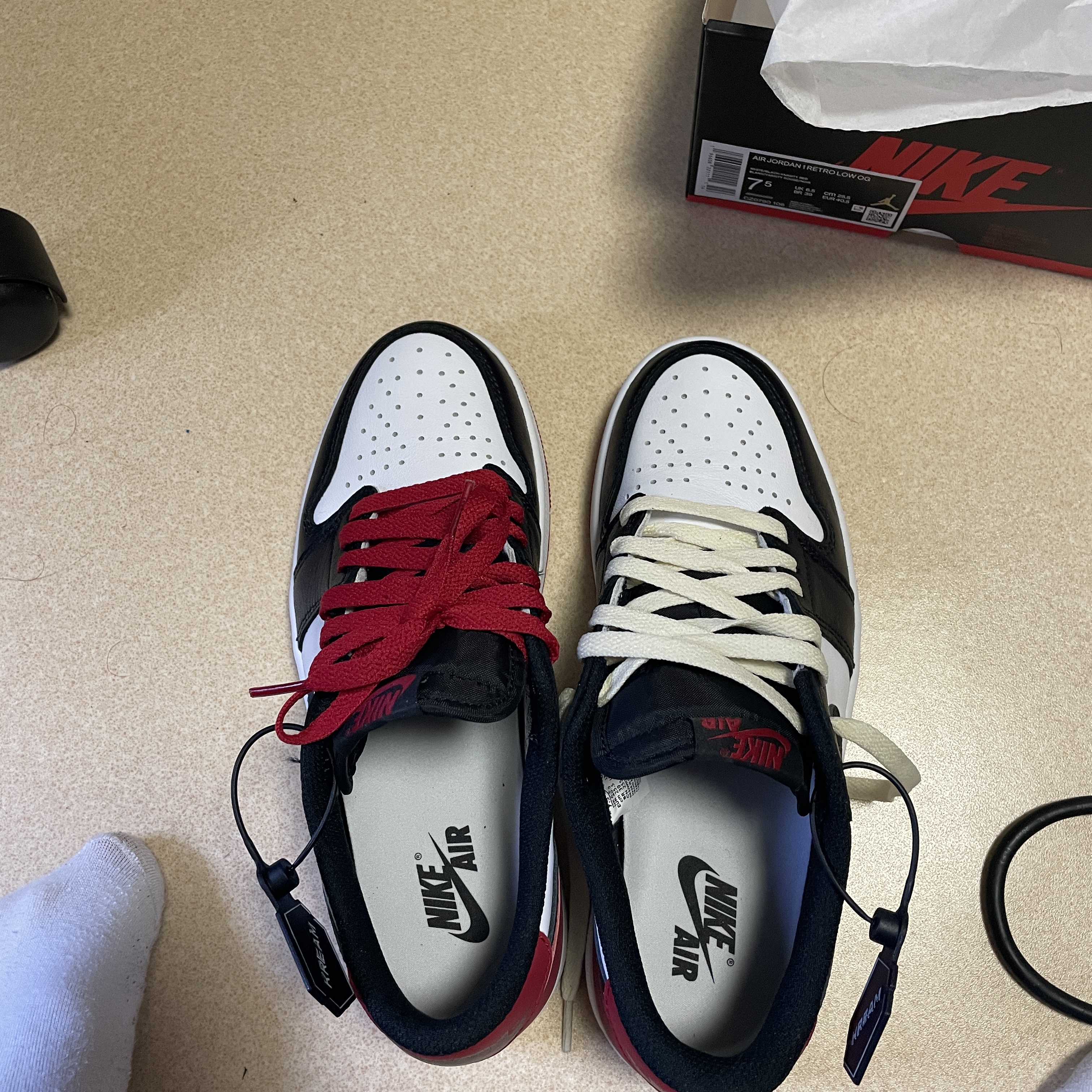 Jordan 1 Retro Low OG Black Toe 착용 스타일