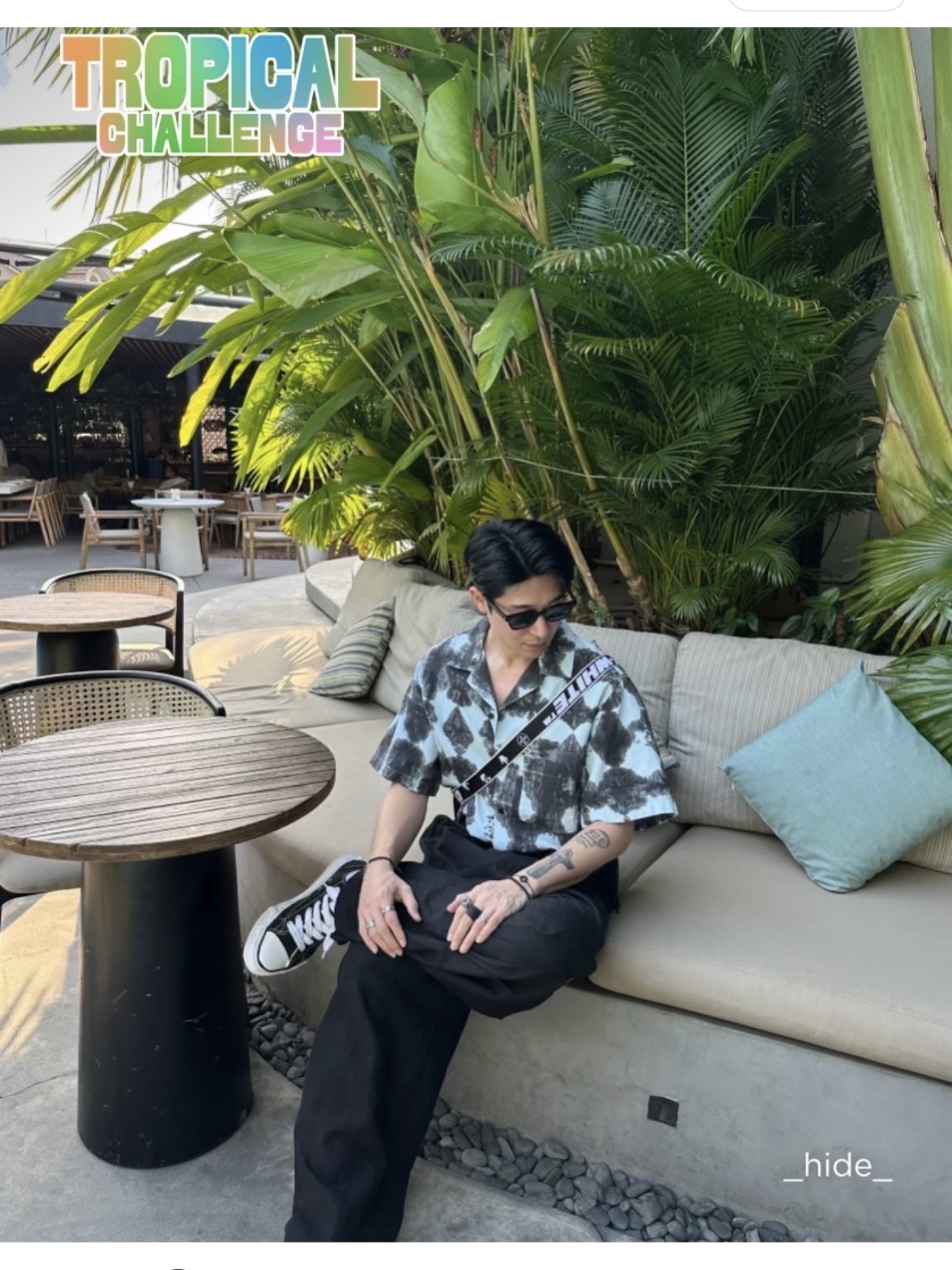 Off-White x Amore Pacific Protection Box (Without Cosmetics), Supreme Small Waist Bag Black - 22FW 착용 스타일 - 2