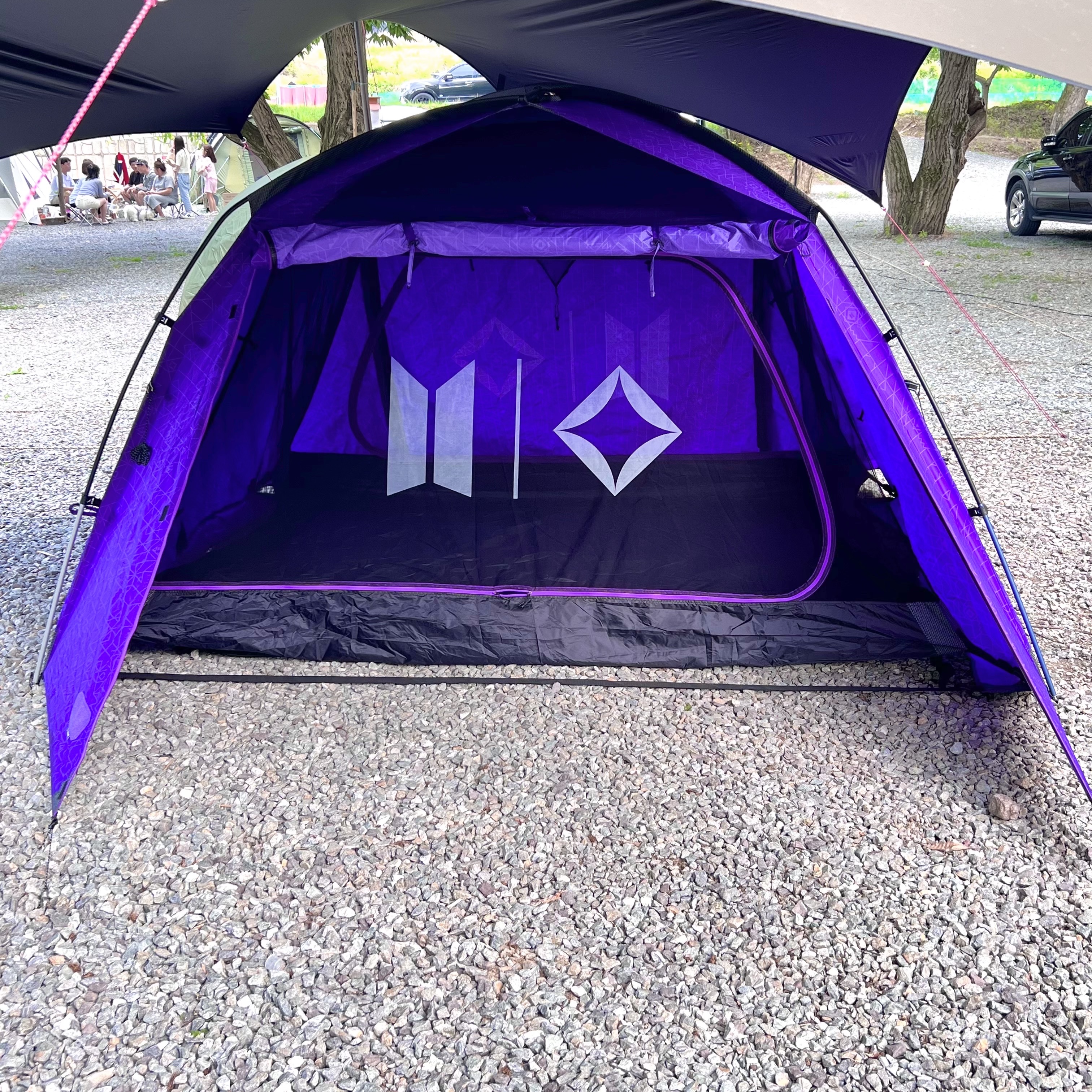 Helinox x BTS 3P Tent 착용 스타일