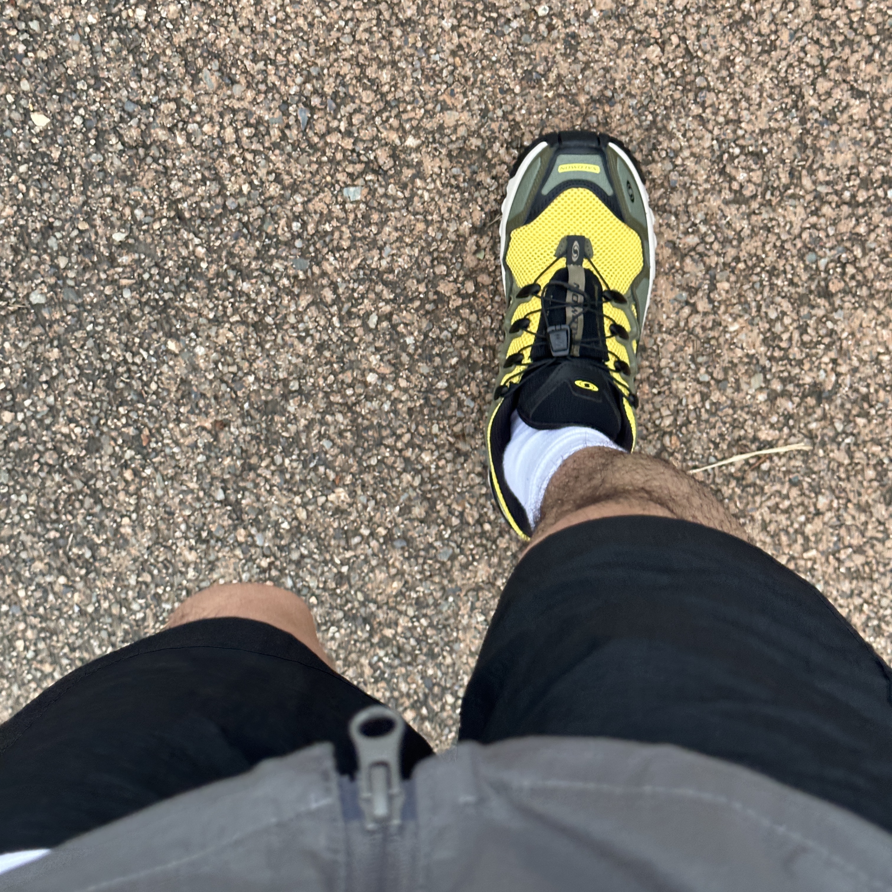 Salomon ACS +OG Buttercup Olive Night Black 착용 스타일
