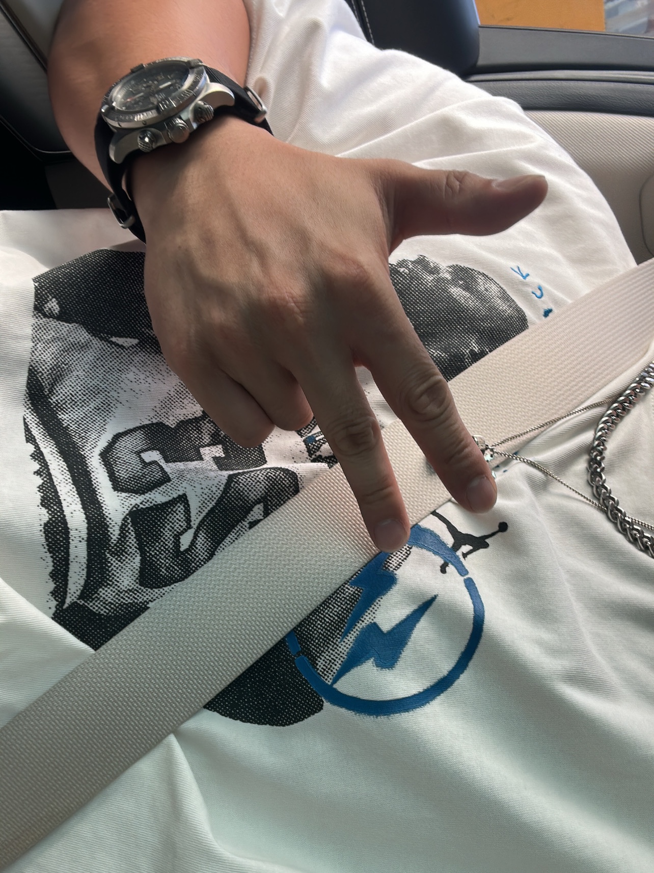 Jordan x Travis Scott x Fragment T-Shirt Sail (DJ0619-133) 착용 스타일