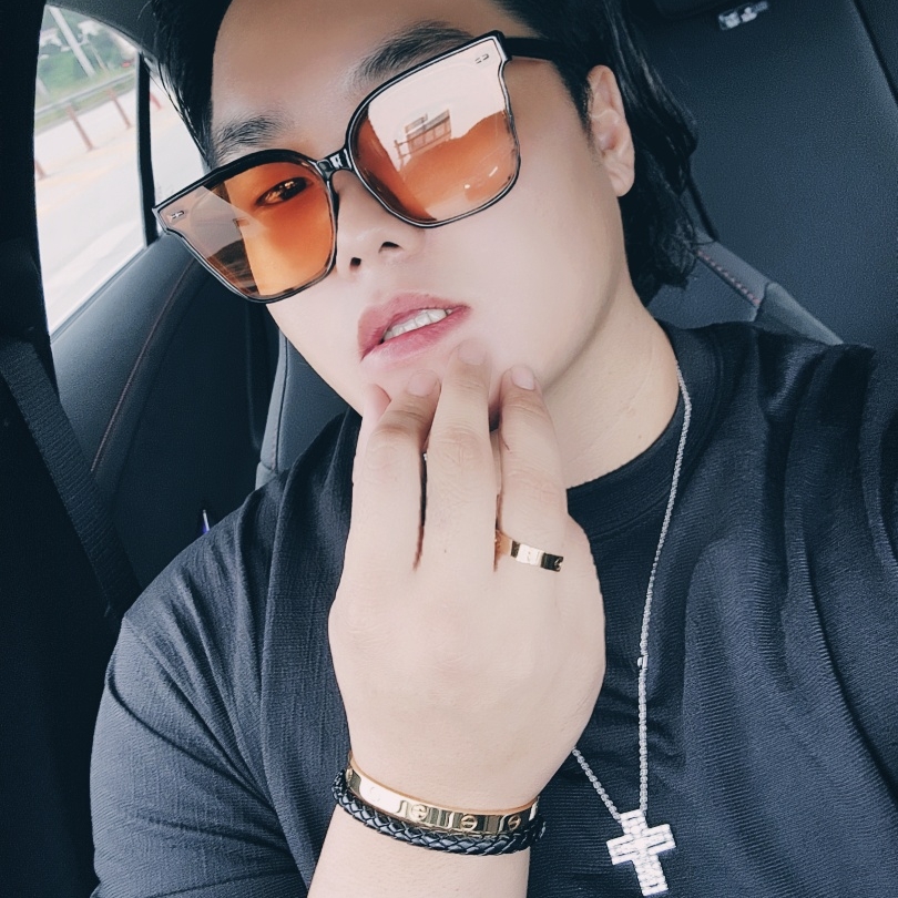 KREAM 프로필 이미지
