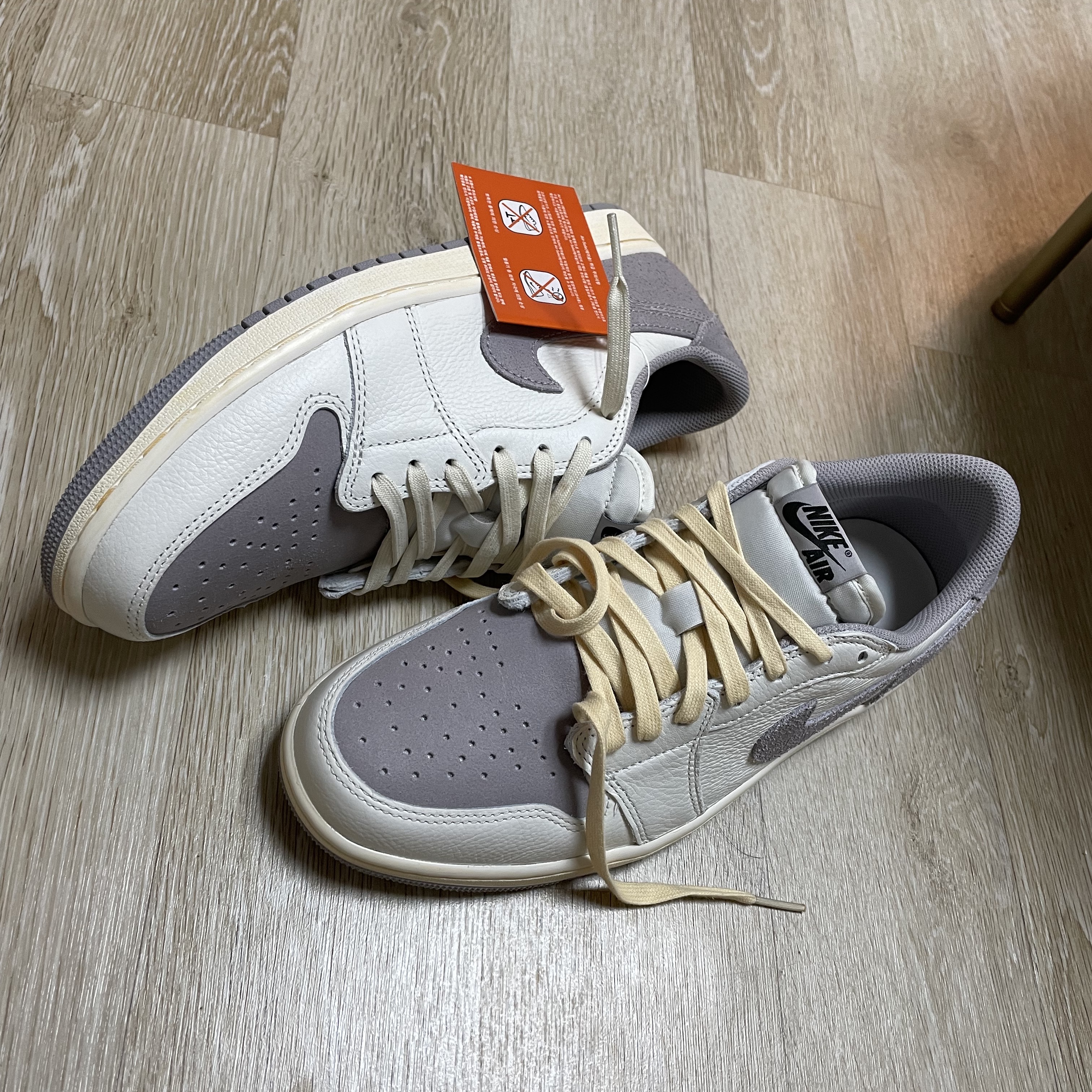 Jordan 1 Retro Low OG Atmosphere Grey 착용 스타일
