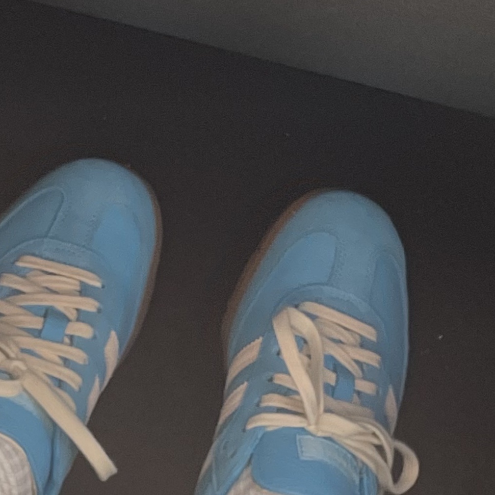 Adidas x Sporty & Rich Samba Blue Rush Cream White 착용 스타일 - 1