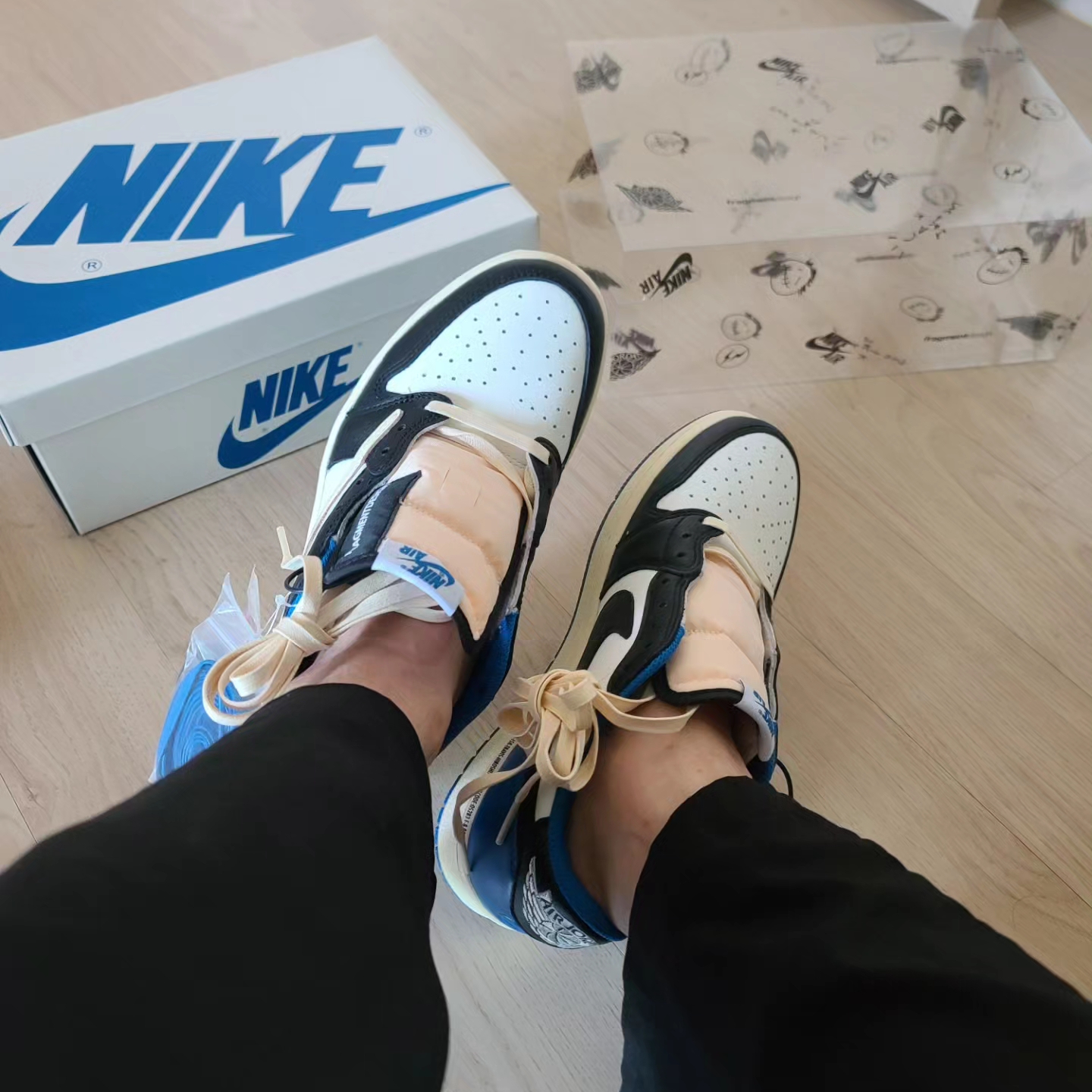 Jordan 1 x Travis Scott x Fragment Retro Low OG SP Military Blue 착용 스타일