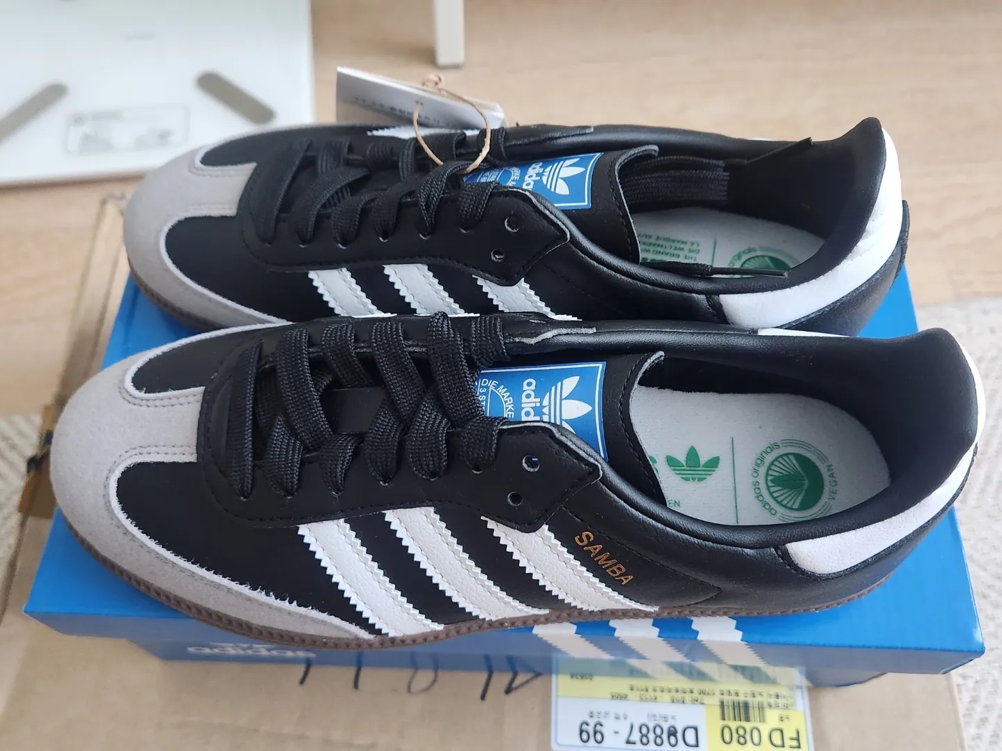 Adidas Samba Vegan Black White 착용 스타일 - 4