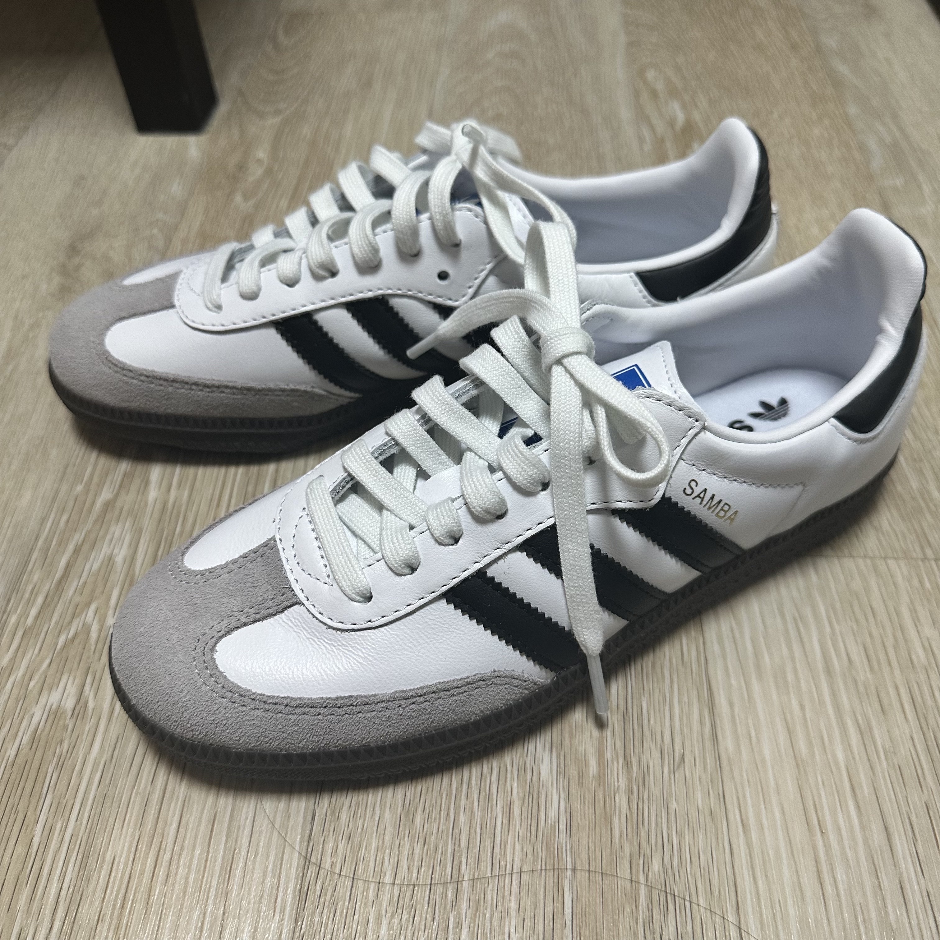 Adidas Samba OG Cloud White 착용 스타일 - 1