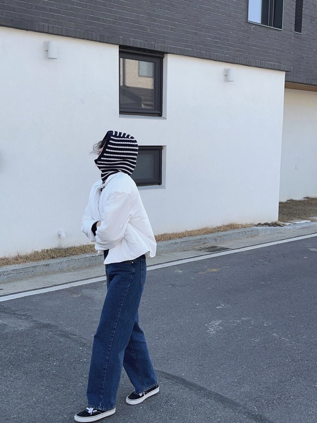 (W) Open Yy Stripe Zip Up Balaclava Navy, (W) Open Yy Stripe Zip Up Balaclava Ivory 착용 스타일