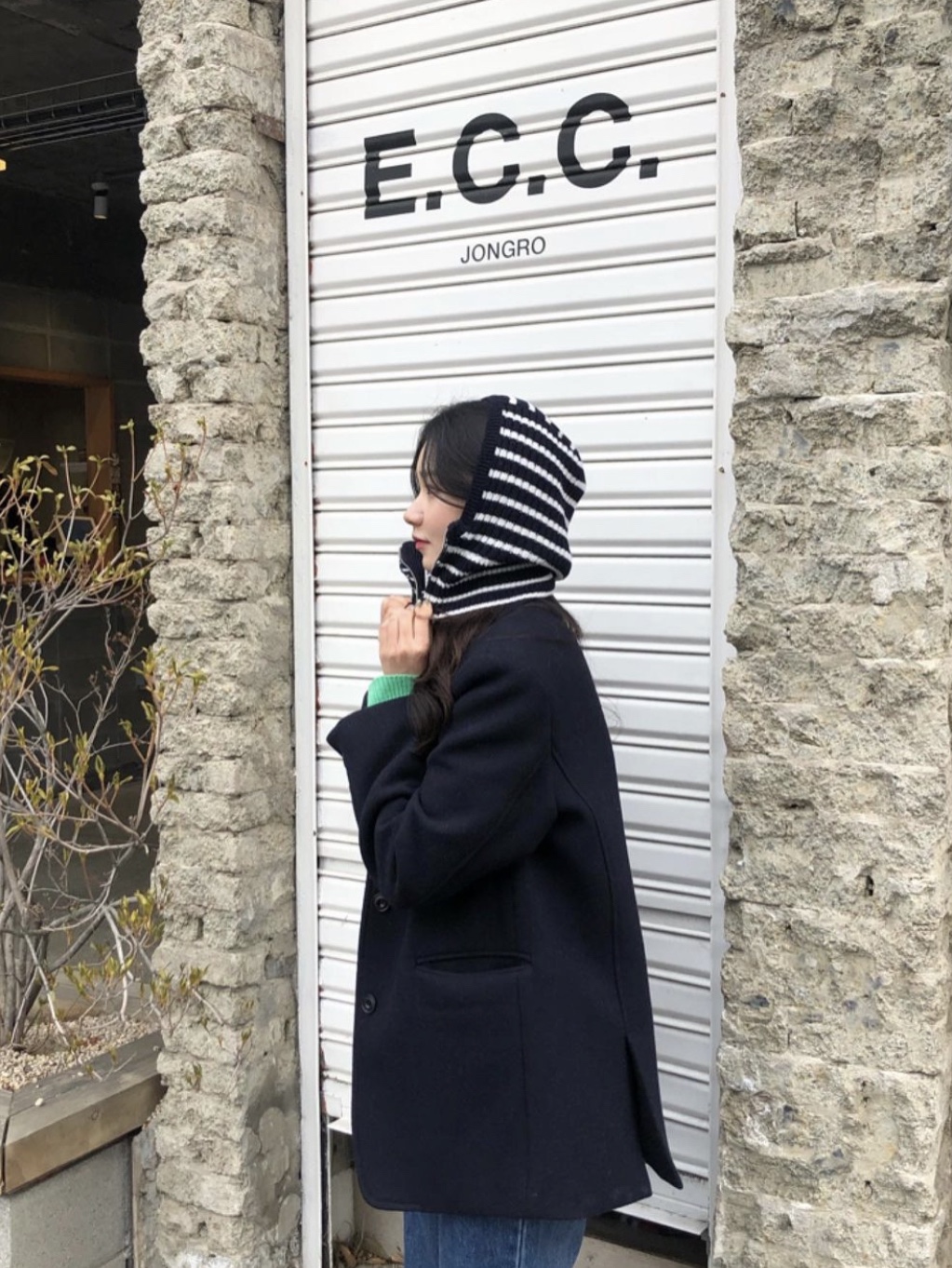 (W) Open Yy Stripe Zip Up Balaclava Navy, (W) Open Yy Stripe Zip Up Balaclava Ivory 착용 스타일