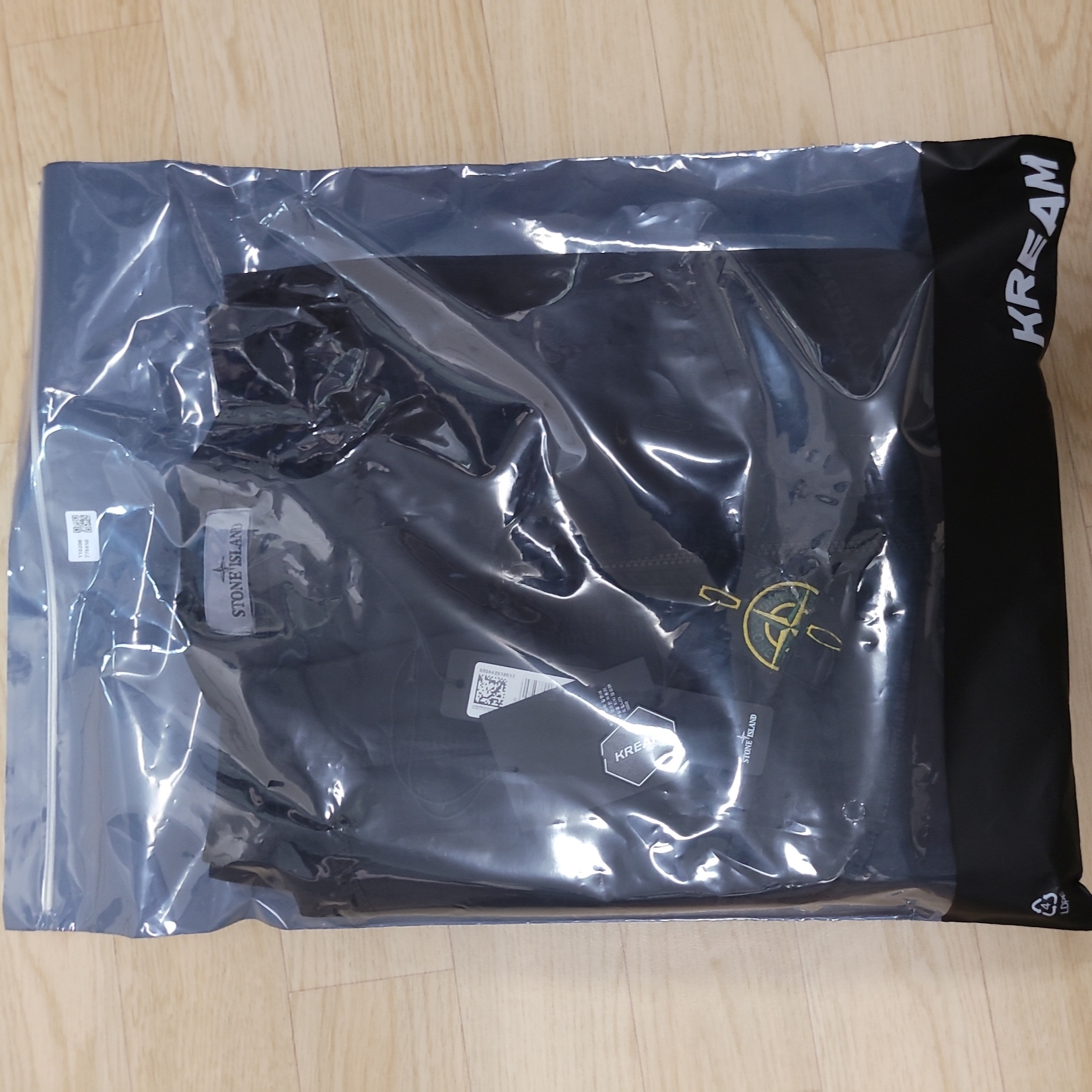 Stone Island 101WN Brushed Cotton Canvas T.CO+OLD Overshirt Black - 22FW 착용 스타일