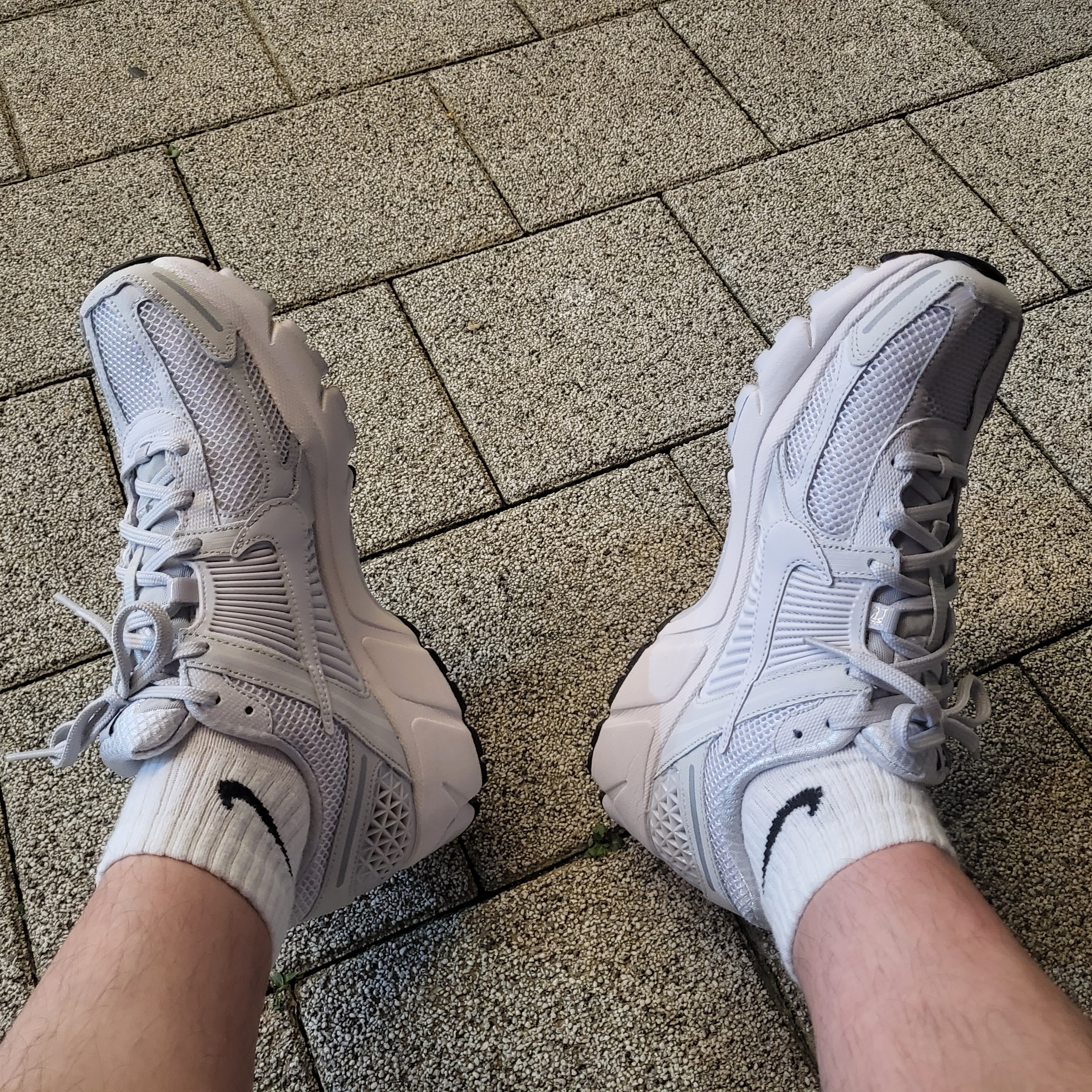 Nike Zoom Vomero 5 SP Vast Grey 2023 착용 스타일 - 1