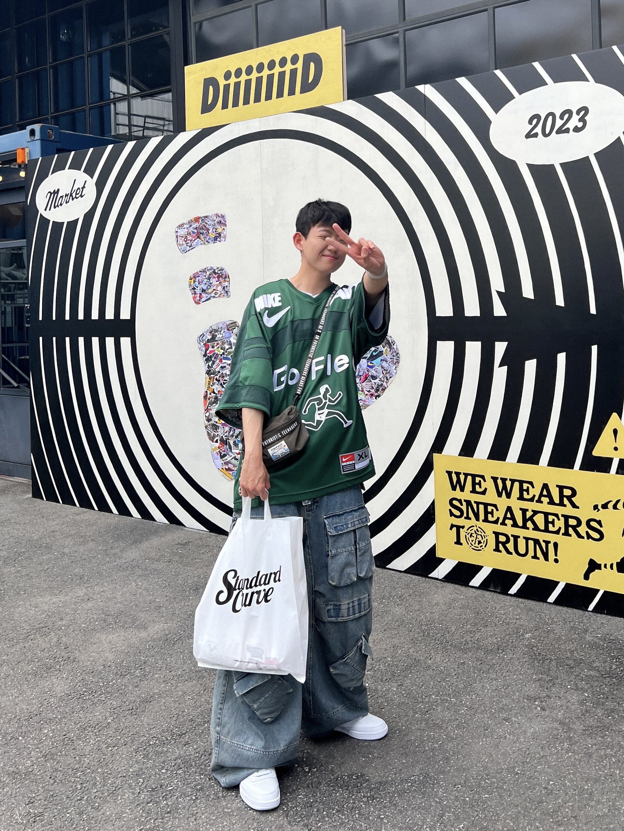 Nike x Cactus Plant Flea Market S/S Jersey Green - US/EU, Reebok Club C 85 White Green 착용 스타일 - 1