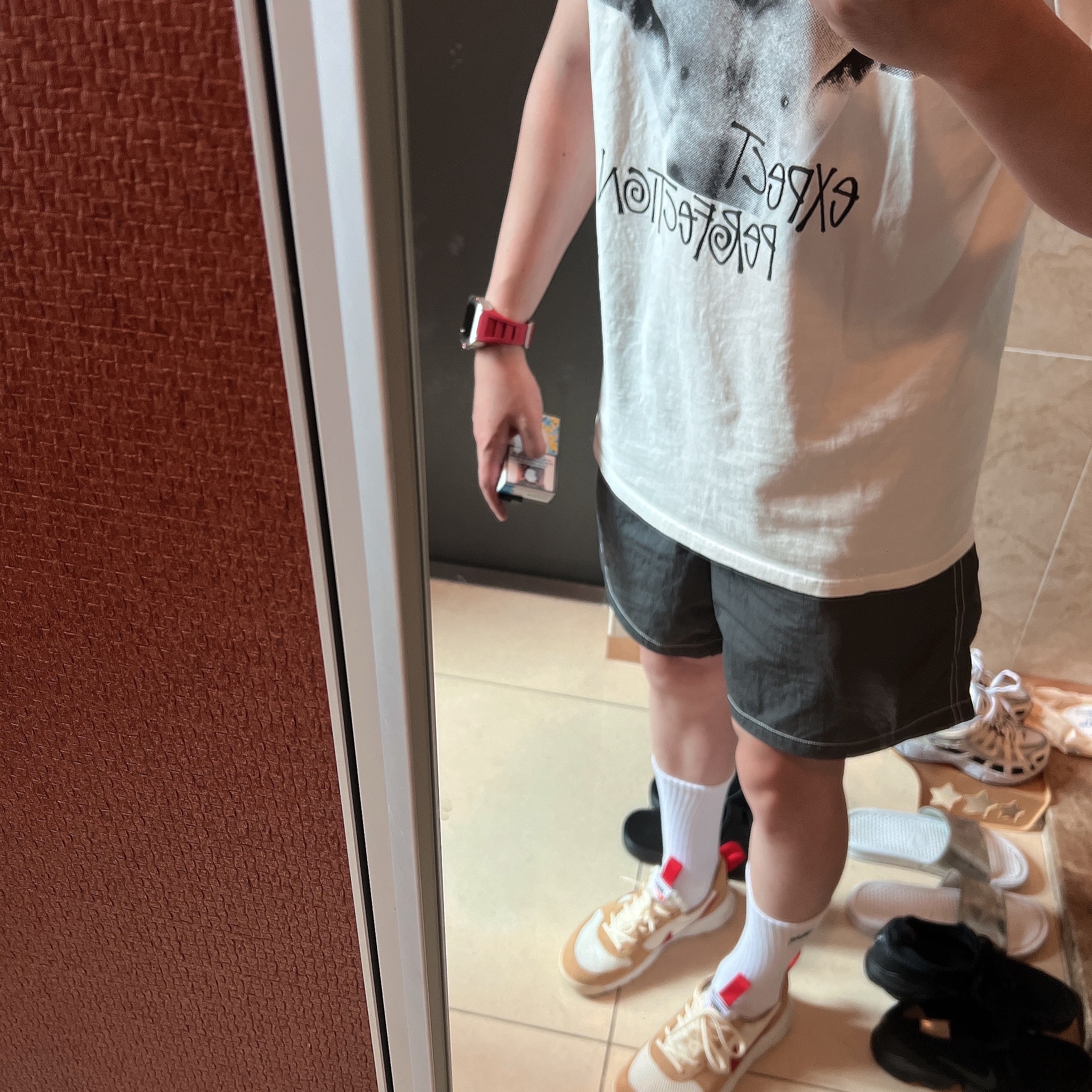 Nike x Tom Sachs Mars Yard Overshoe 3.0, Stussy x Martine Rose Stand Firm Pigment Dyed T-Shirt Natural 착용 스타일