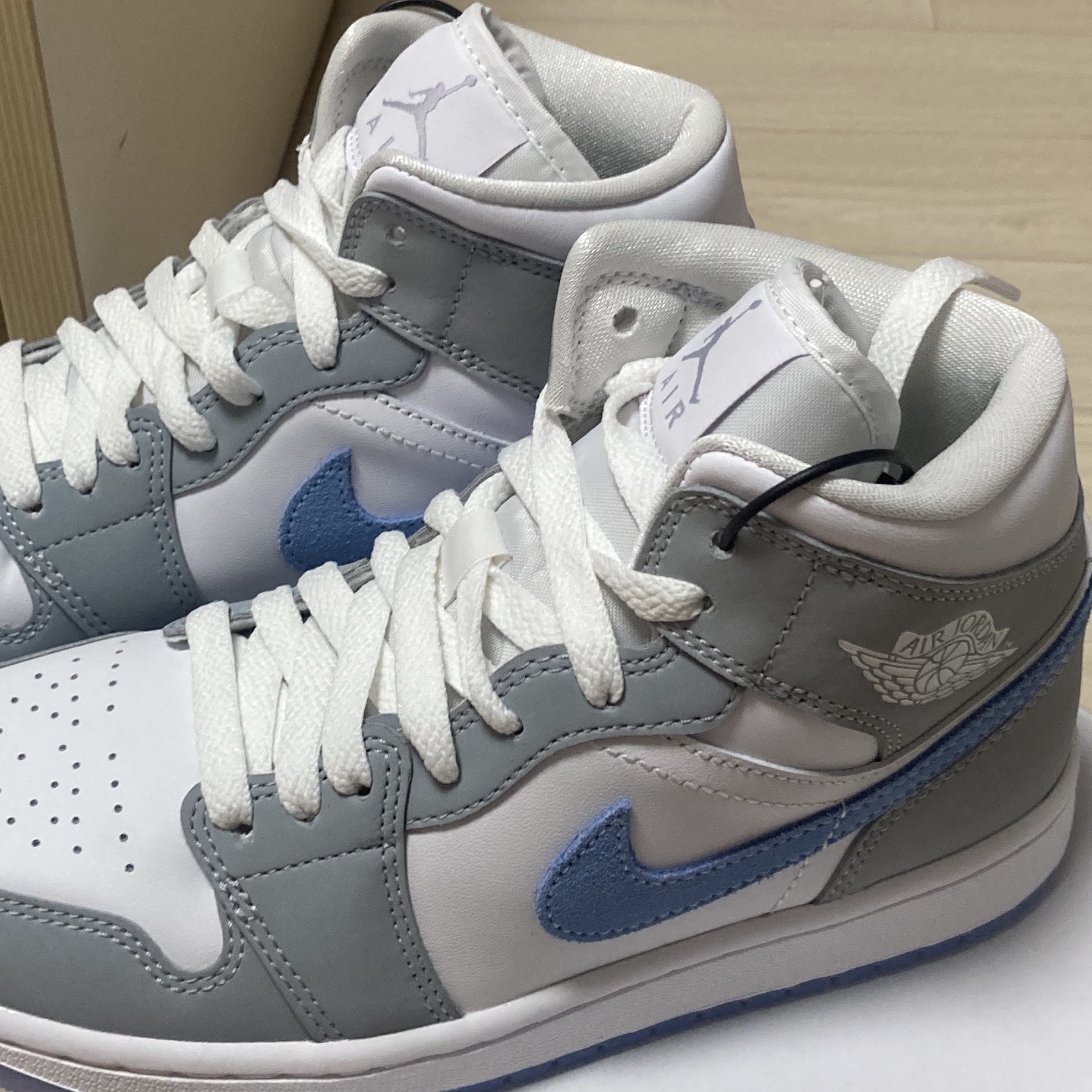 (W) Jordan 1 Mid Wolf Grey 착용 스타일