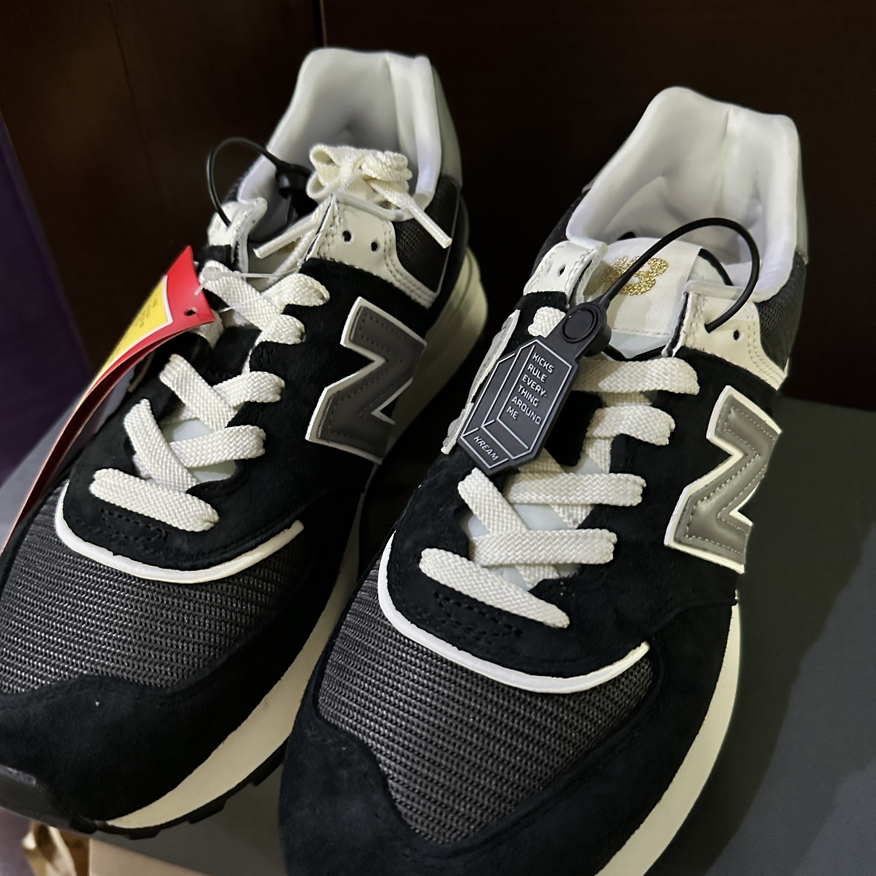 New Balance 574 Legacy Black 착용 스타일 - 2