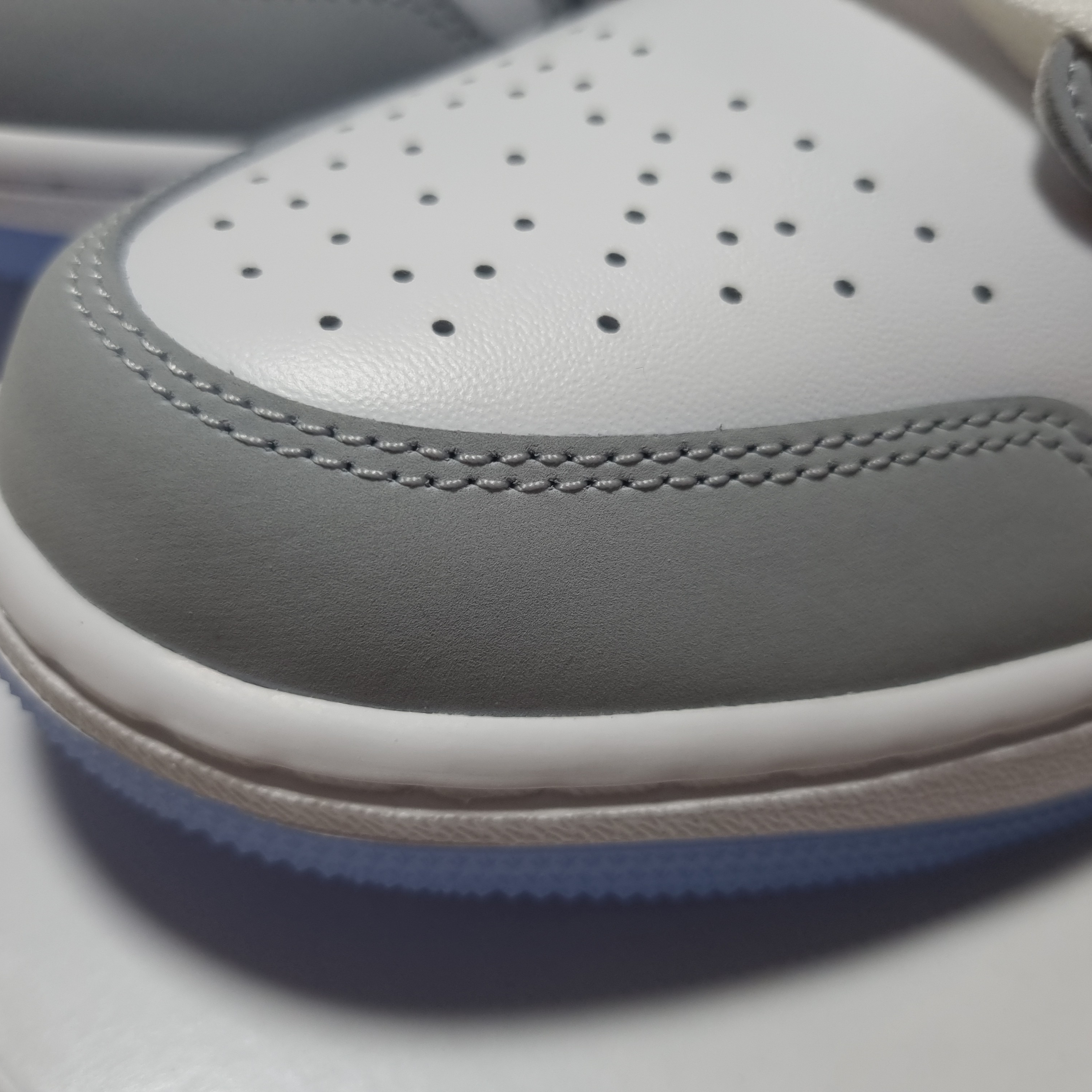 (W) Jordan 1 Low White Wolf Grey 착용 스타일 - 3