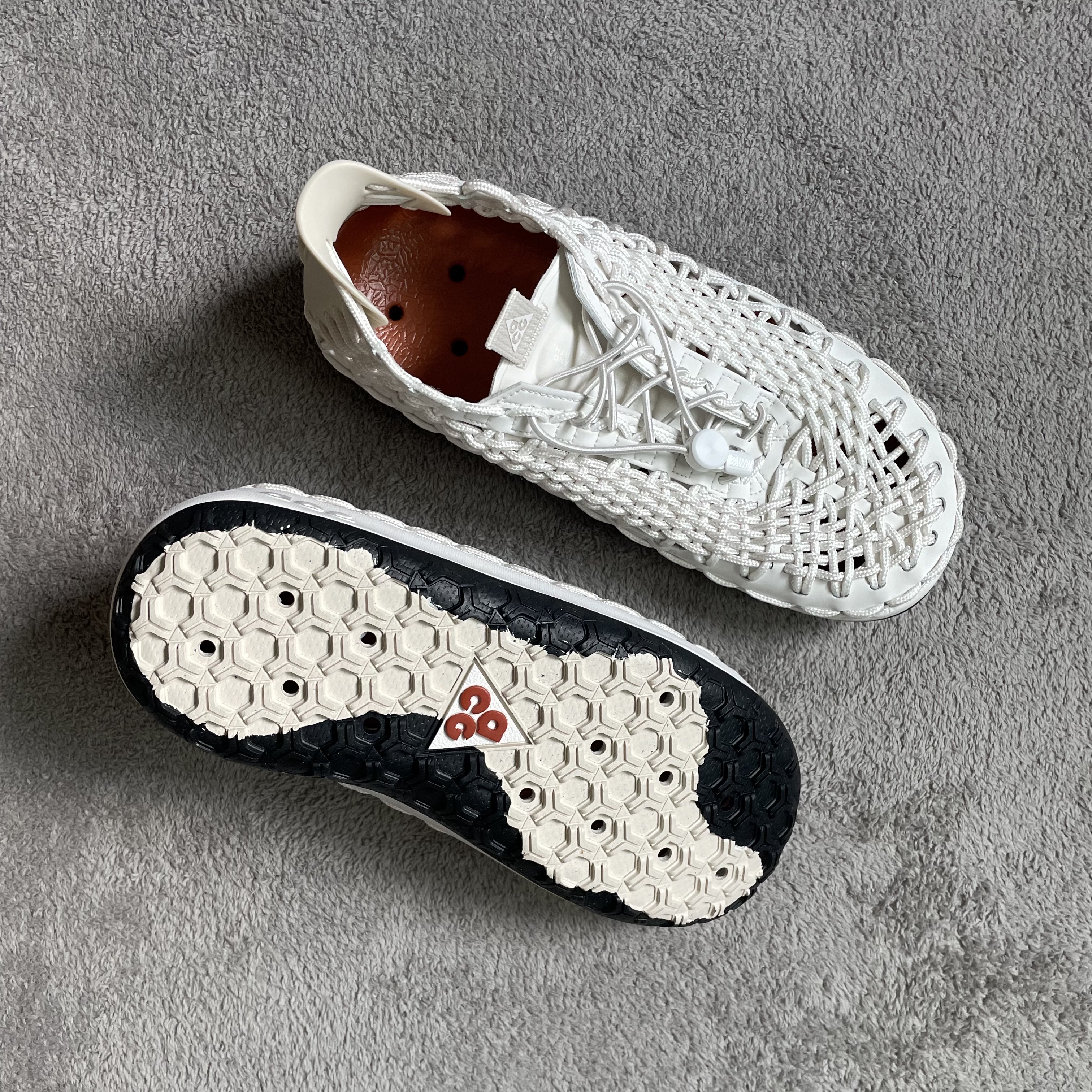 Nike ACG Watercat+ Phantom 착용 스타일