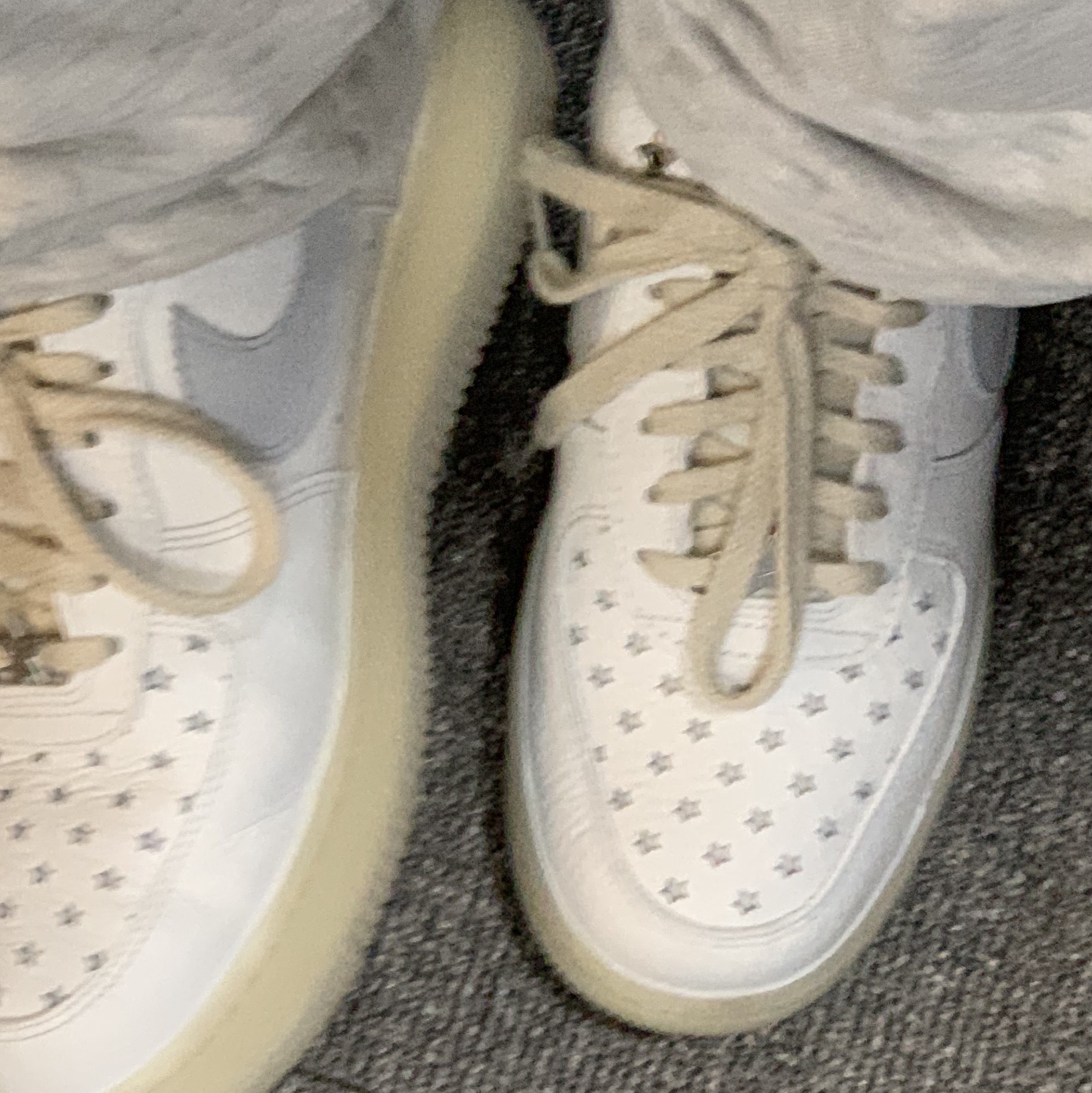 (W) Nike Air Force 1 '07 Summit White Pure Platinum 착용 스타일 - 1
