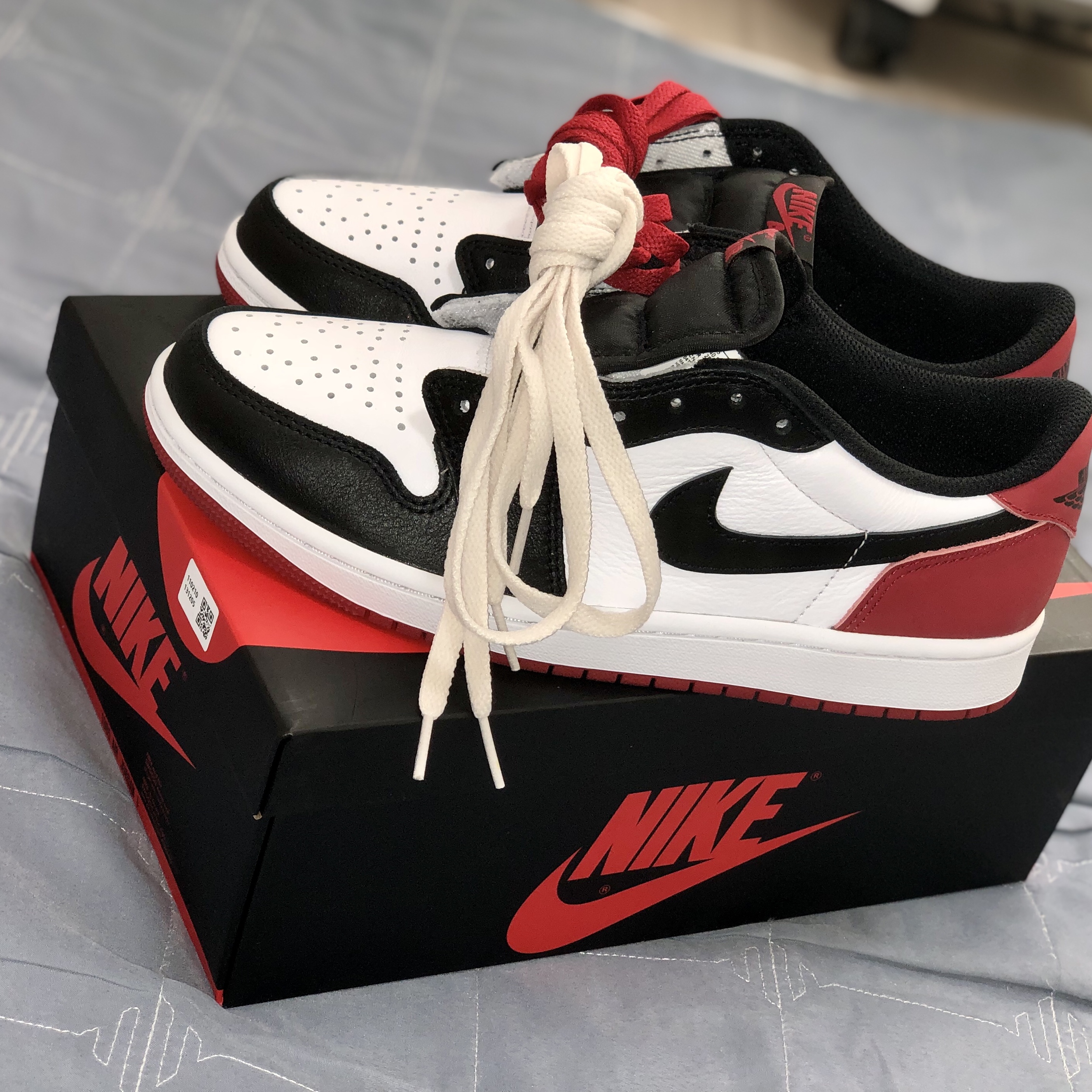 Jordan 1 Retro Low OG Black Toe 착용 스타일 - 1