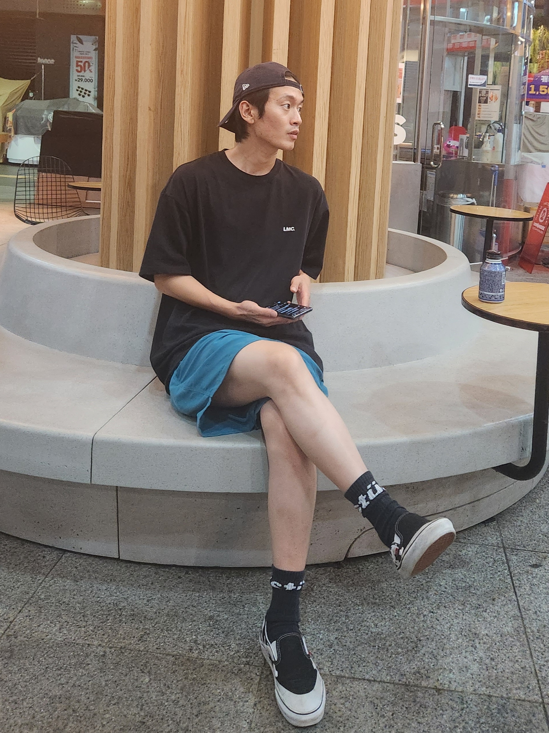 Stussy Stock Water Shorts Blue, New Era x MoMA New York Yankees Cap Navy 착용 스타일 - 2