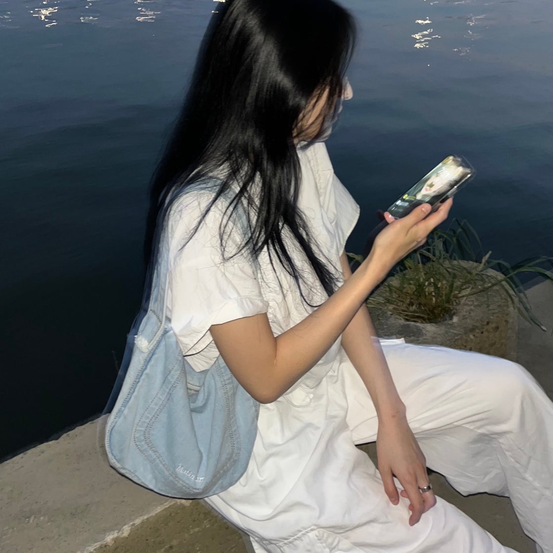 마뗑킴 빈티지 데님 스포티 토트백 스카이 | Matin Kim | KREAM