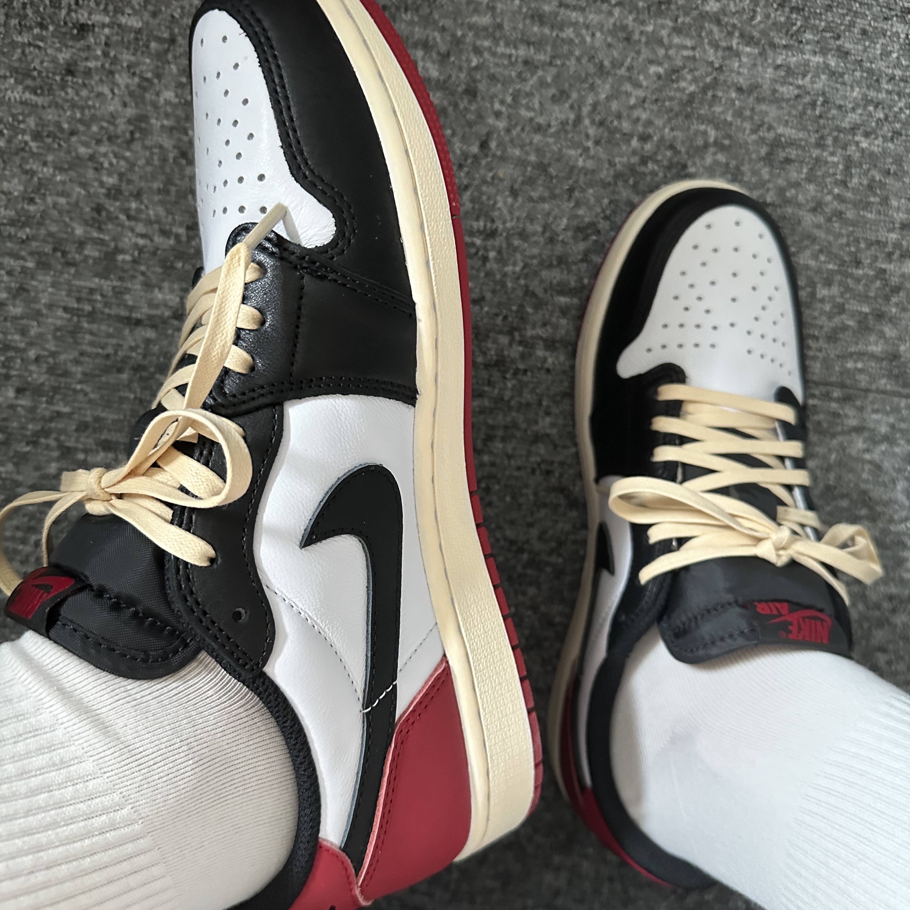 Jordan 1 Retro Low OG Black Toe 착용 스타일