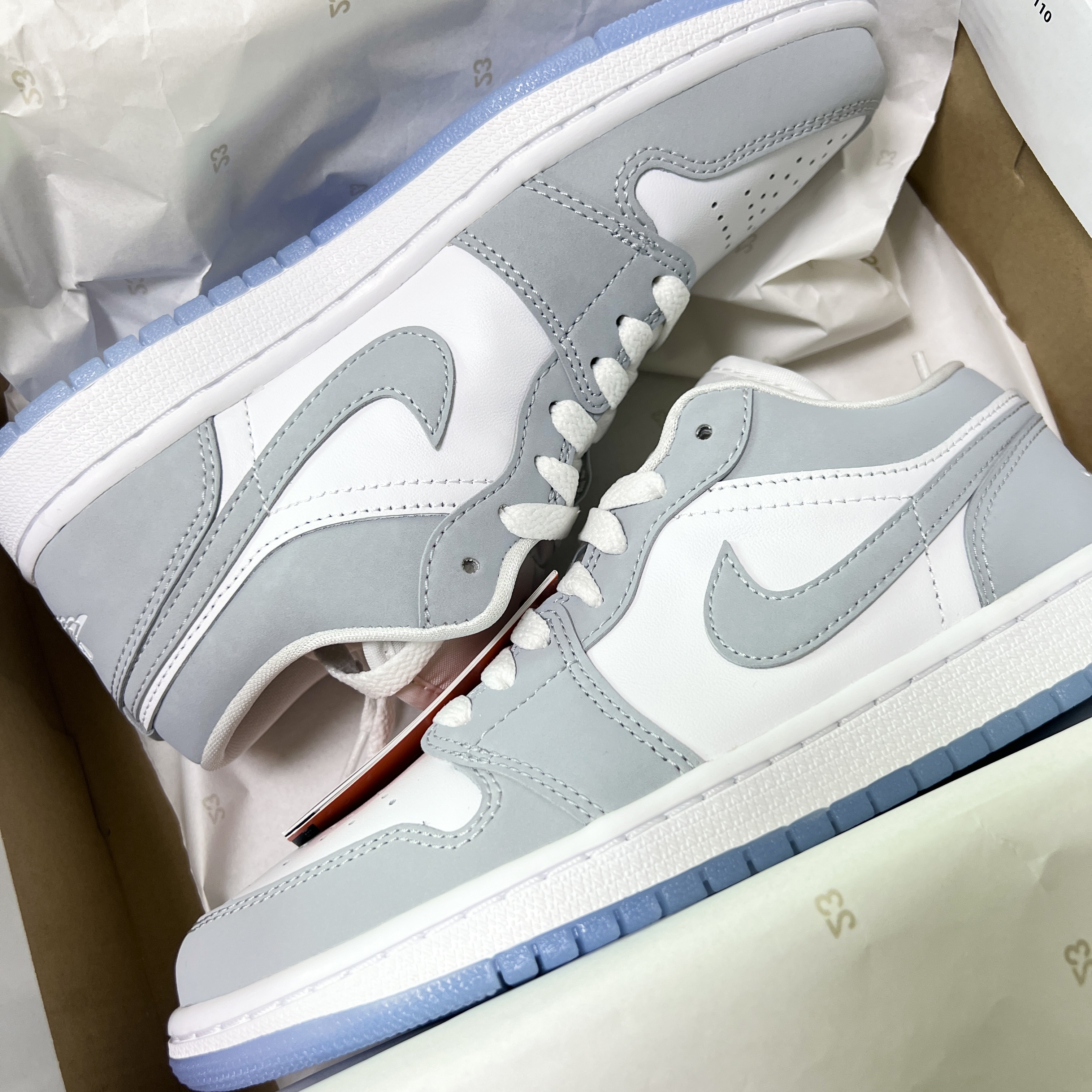 (W) Jordan 1 Low White Wolf Grey 착용 스타일 - 5