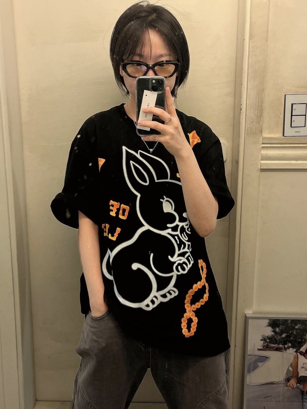 Open Yy Black Rabbit T-Shirt Black 착용 스타일