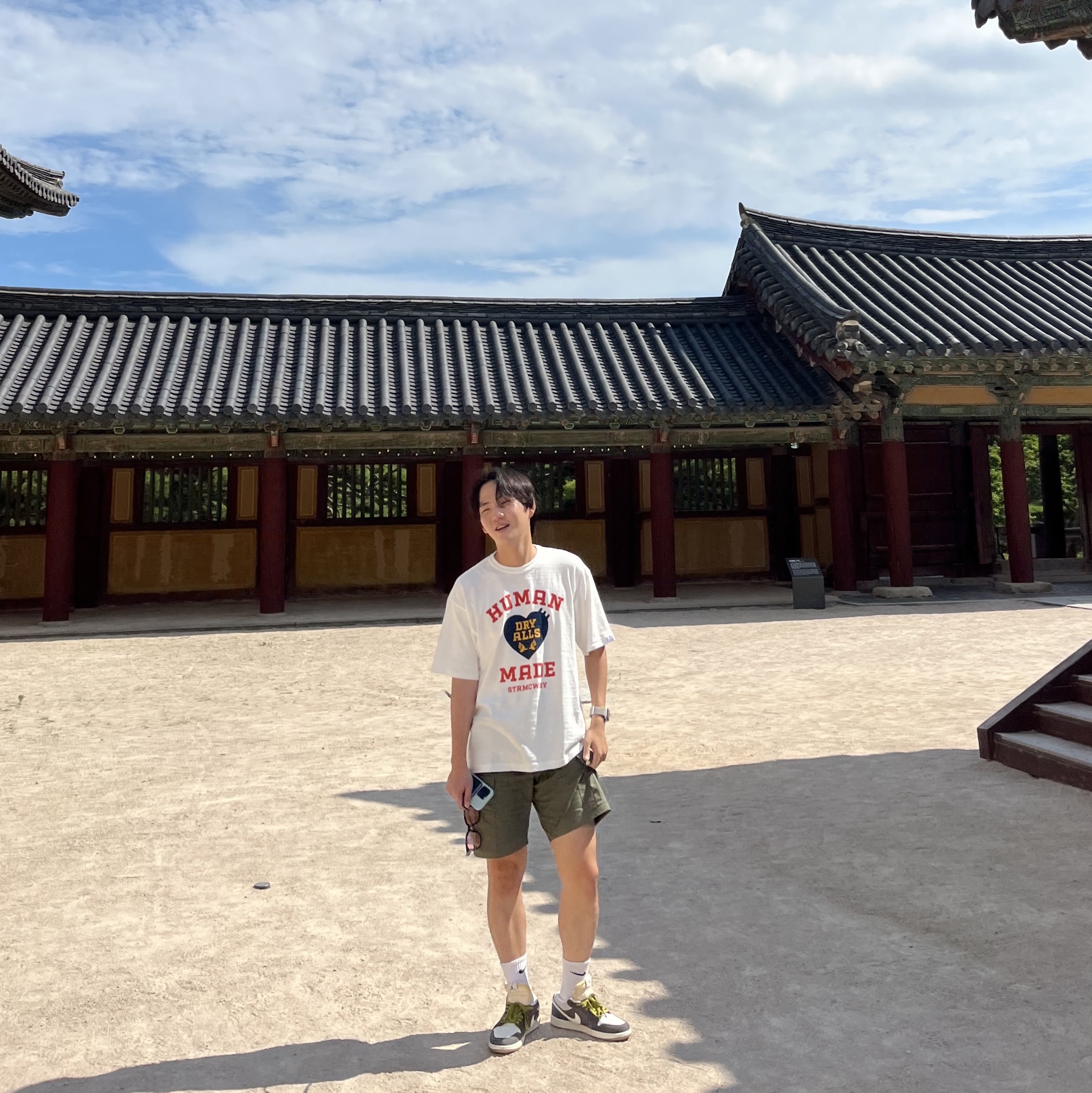 Human Made Graphic T-Shirt #08 White, Jordan 1 Low Kkachi 착용 스타일