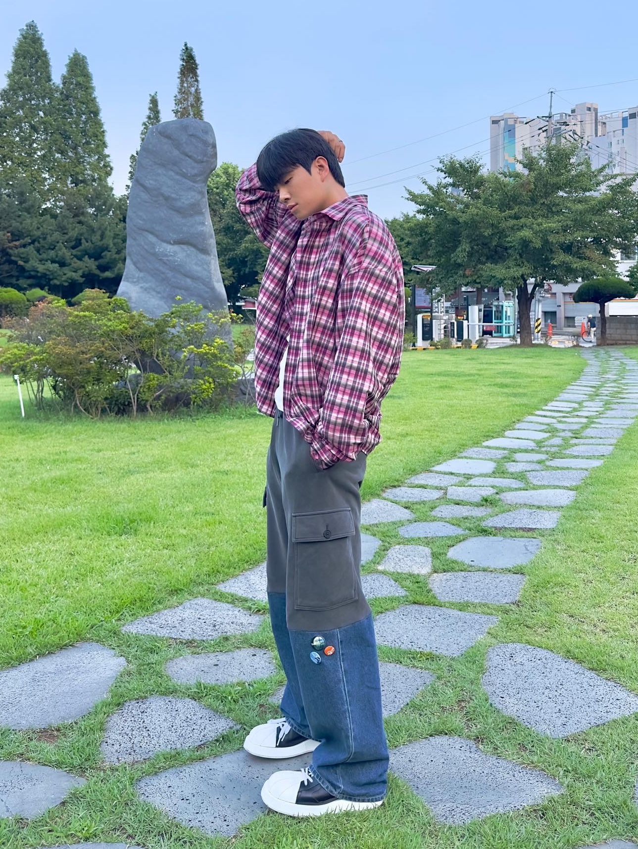 Nonnod Flexible String Check Shirts Pink 착용 스타일