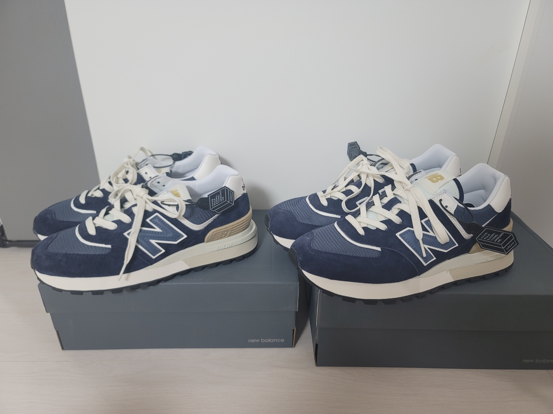 New Balance 574 Legacy Navy 착용 스타일