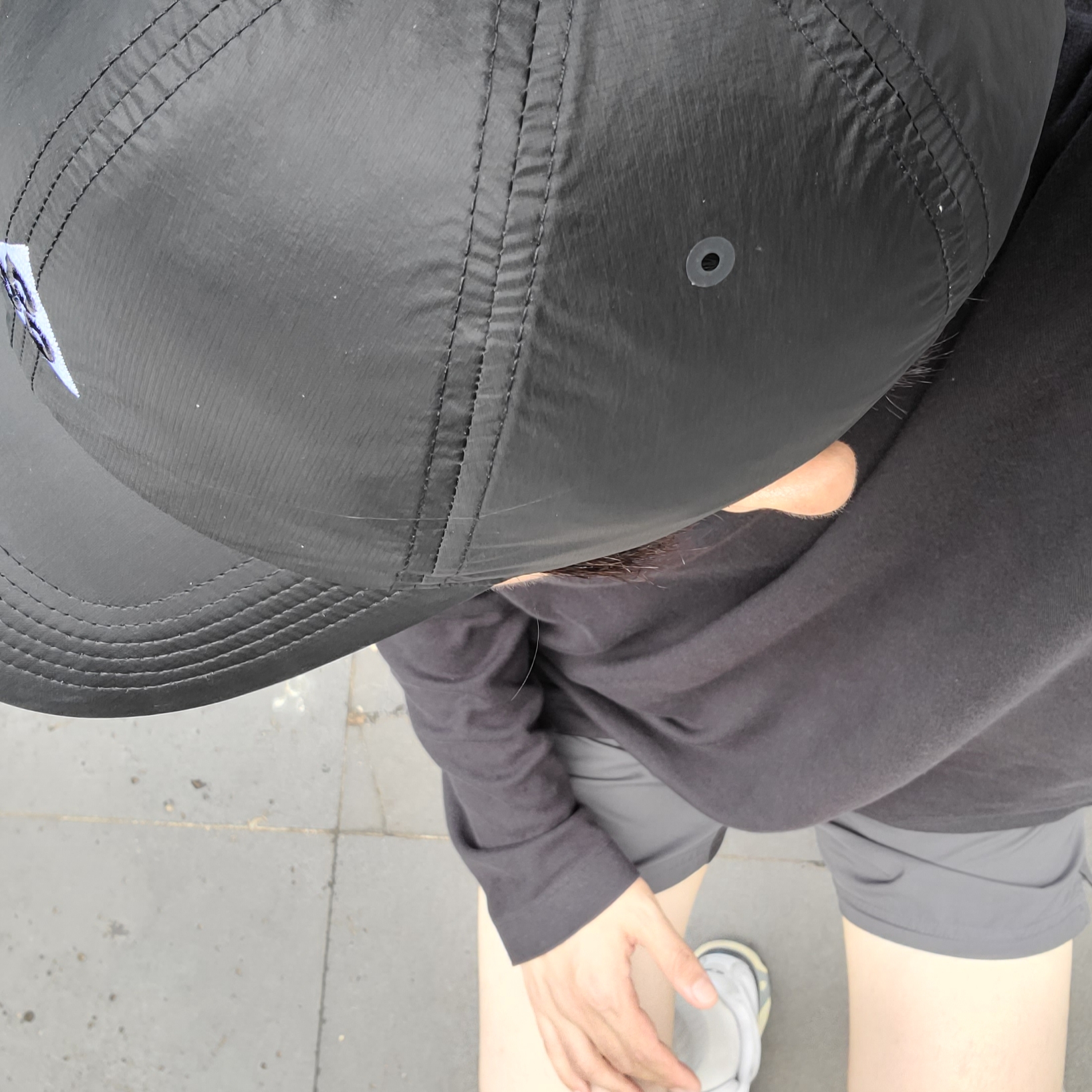 Nike ACG Trail Cap Black, Salomon XT-4 White Lunar Rock 착용 스타일 - 1