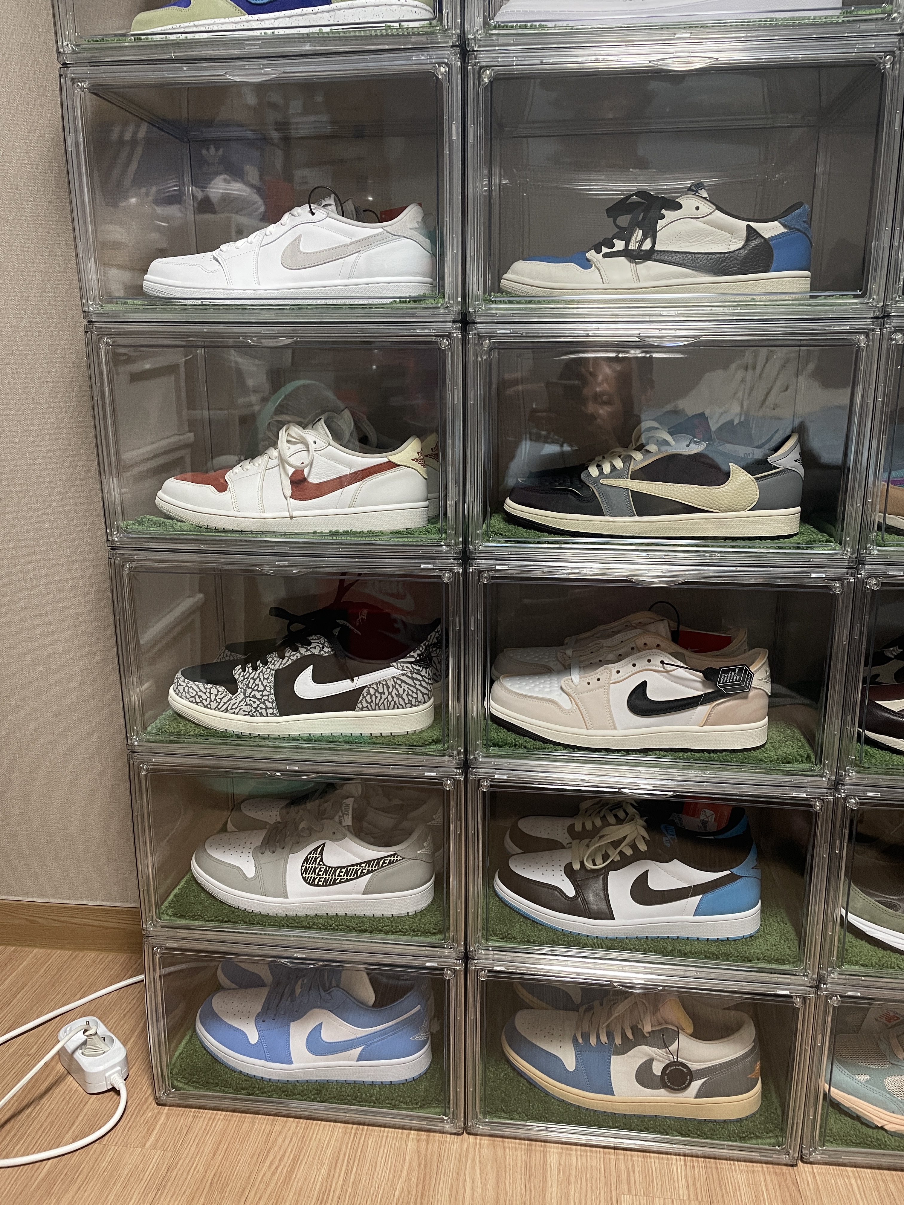 Jordan 1 Low OG Neutral Grey, Jordan 1 Retro Low OG Black Cement 착용 스타일 - 1