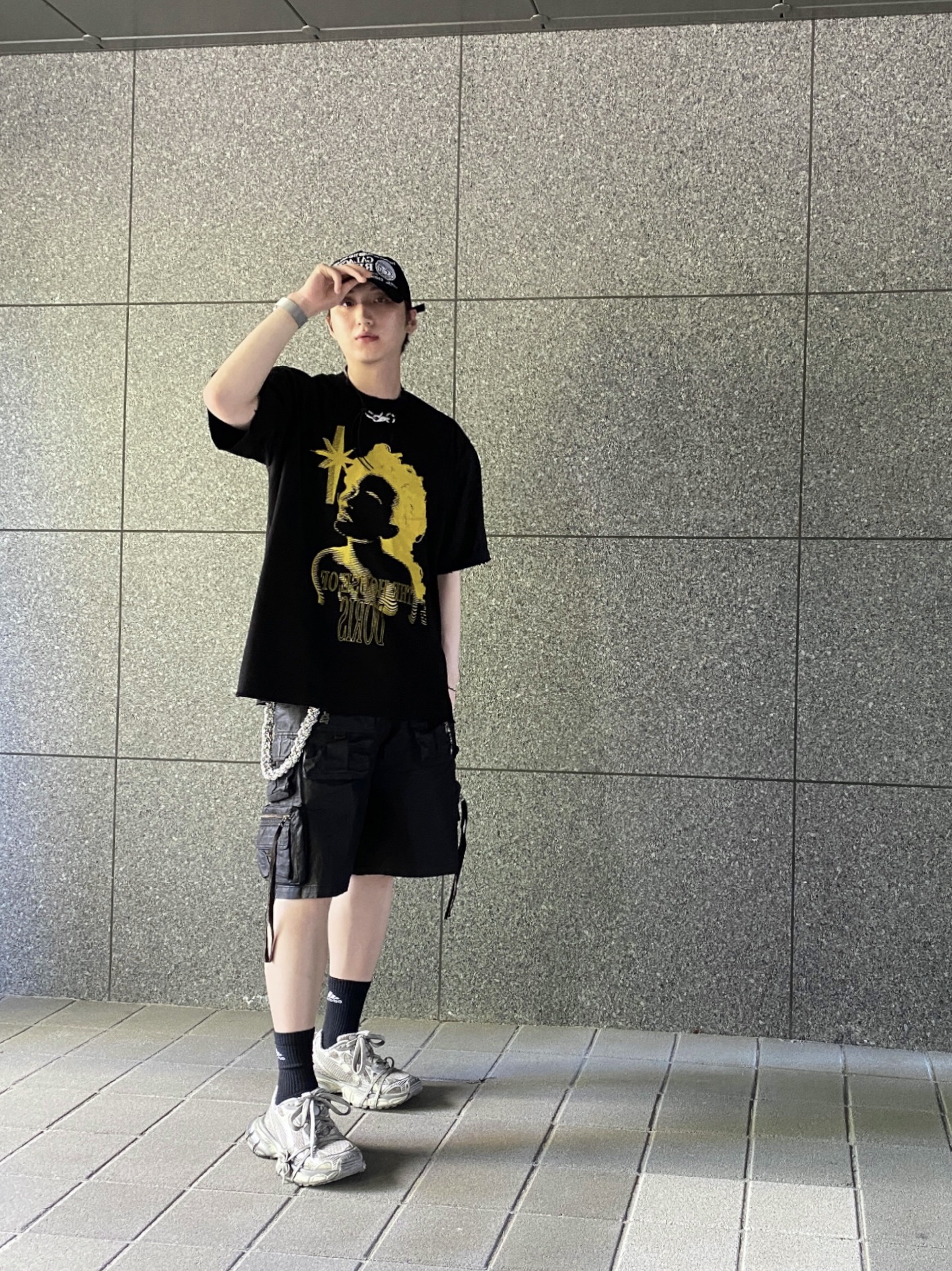 Undermycar Dohee Oversized Buffalo Check Shirts Salsa - 23SS, Undermycar Skal Multi Cargo Vintage Shorts Wren - 23SS 착용 스타일 - 2