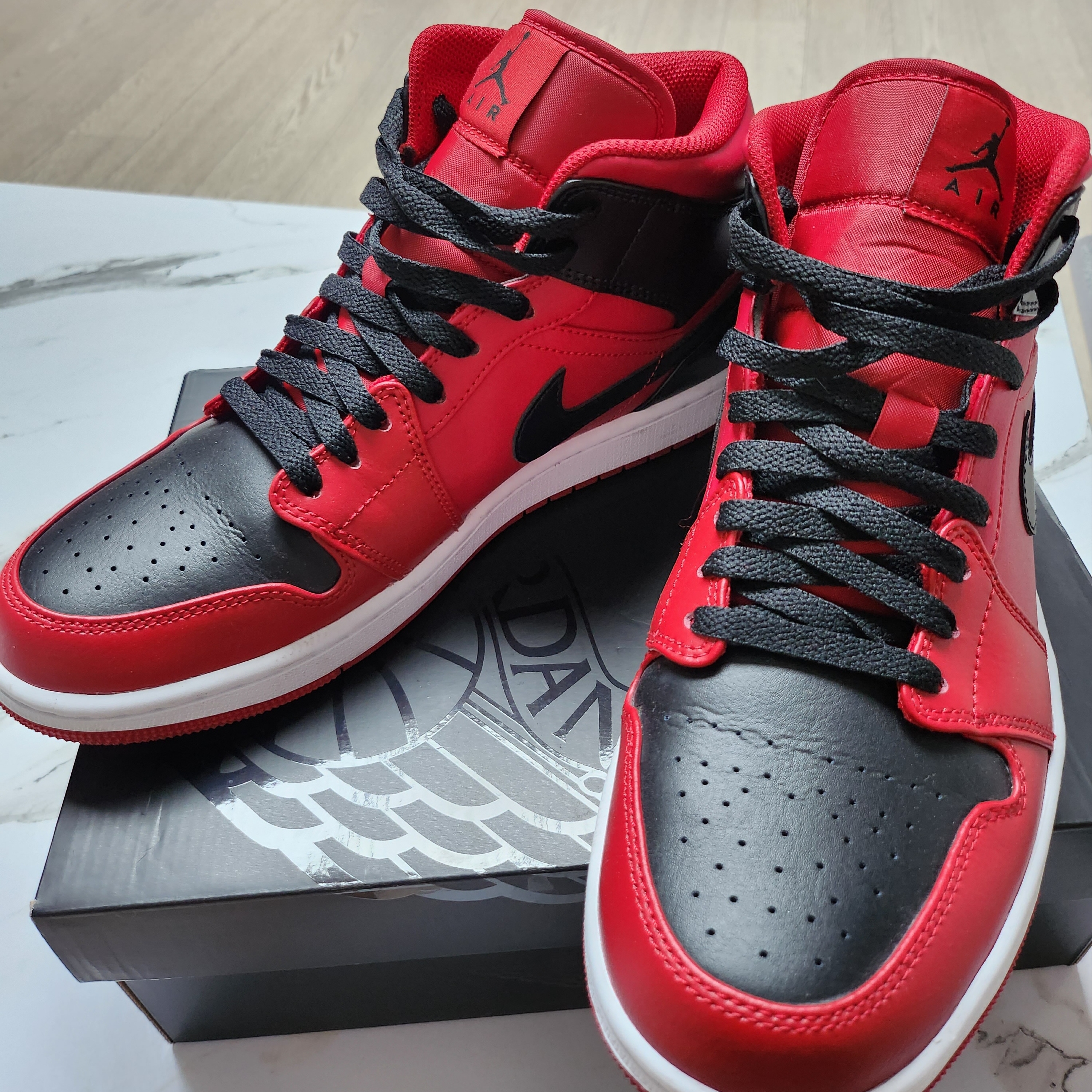 Jordan 1 Mid Reverse Bred 착용 스타일