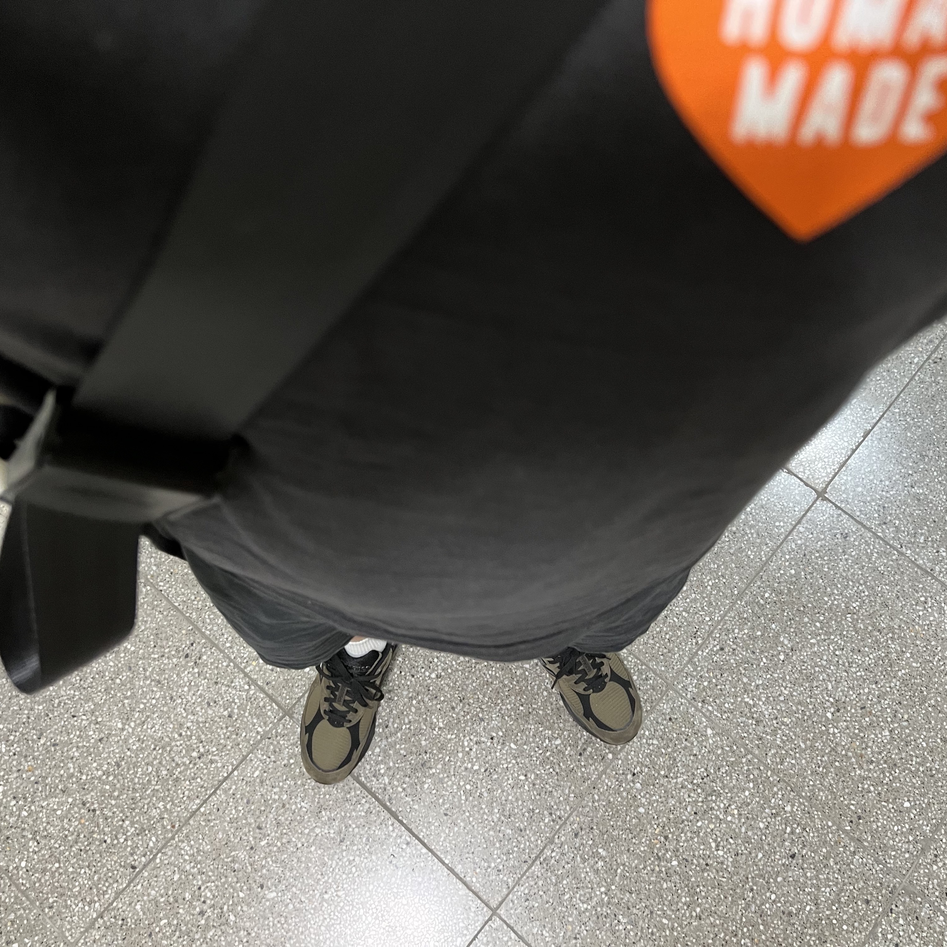 New Balance x JJJJound 990v3 Brown Black, Human Made Graphic T-Shirt #02 Black 착용 스타일