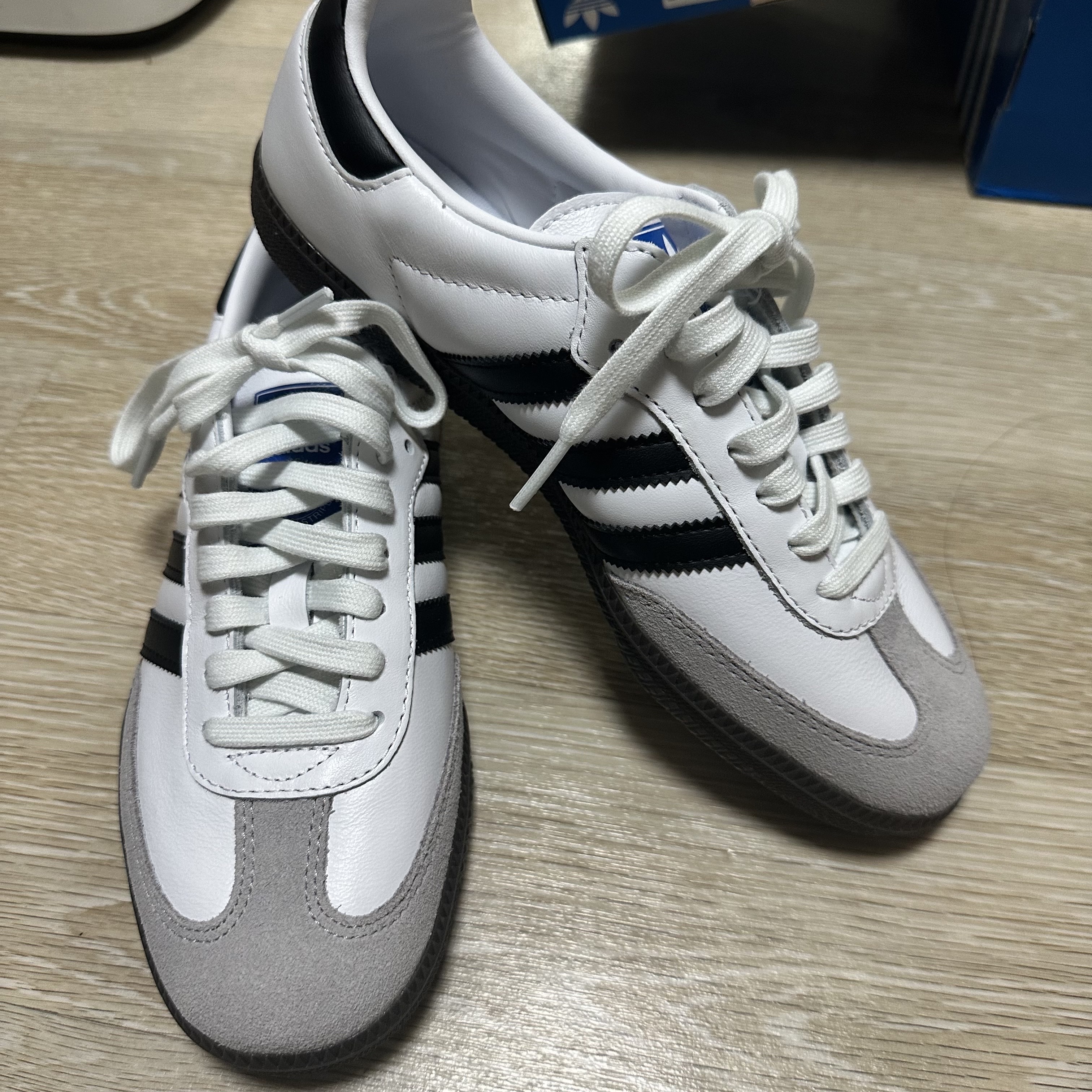 Adidas Samba OG Cloud White 착용 스타일 - 2