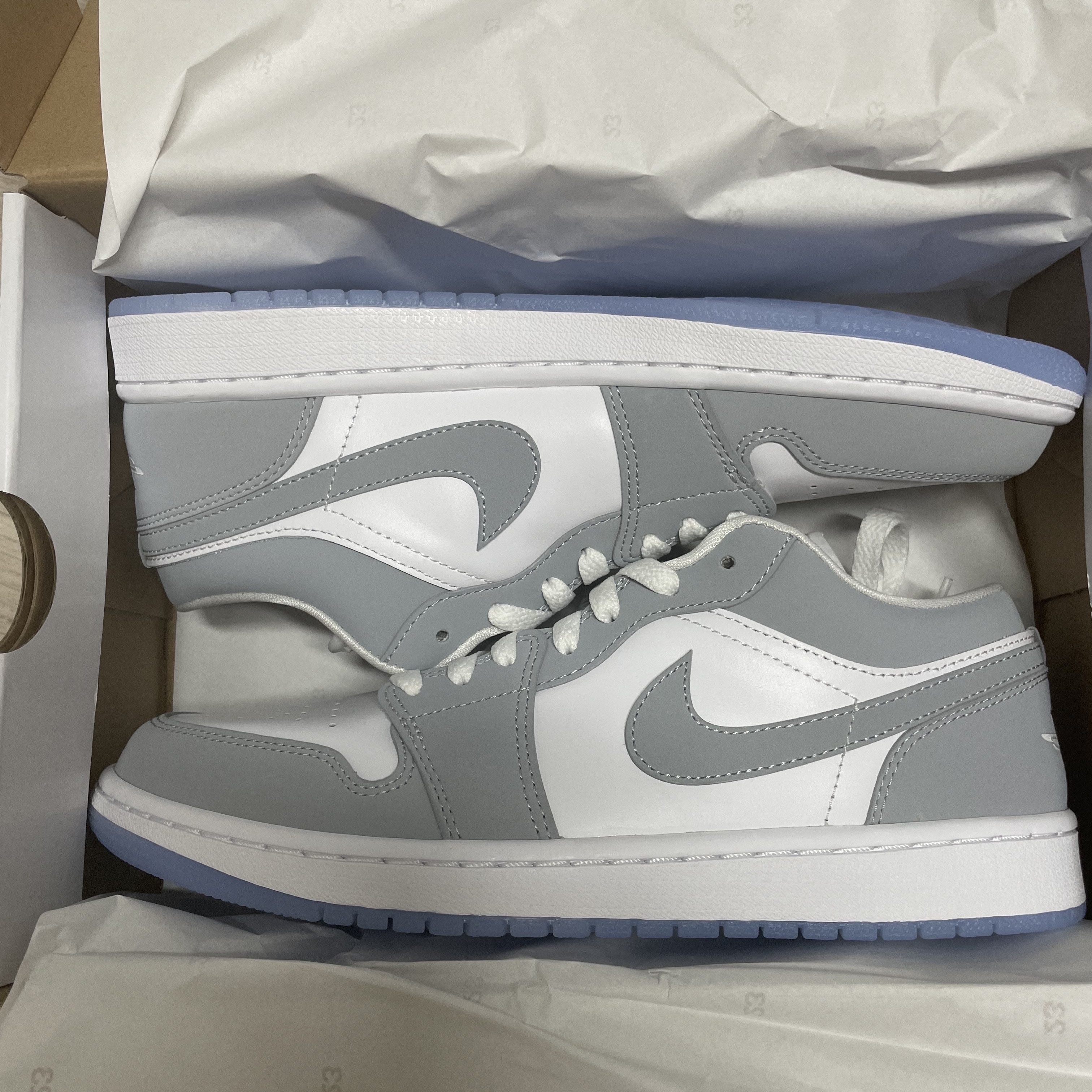 (W) Jordan 1 Low White Wolf Grey 착용 스타일
