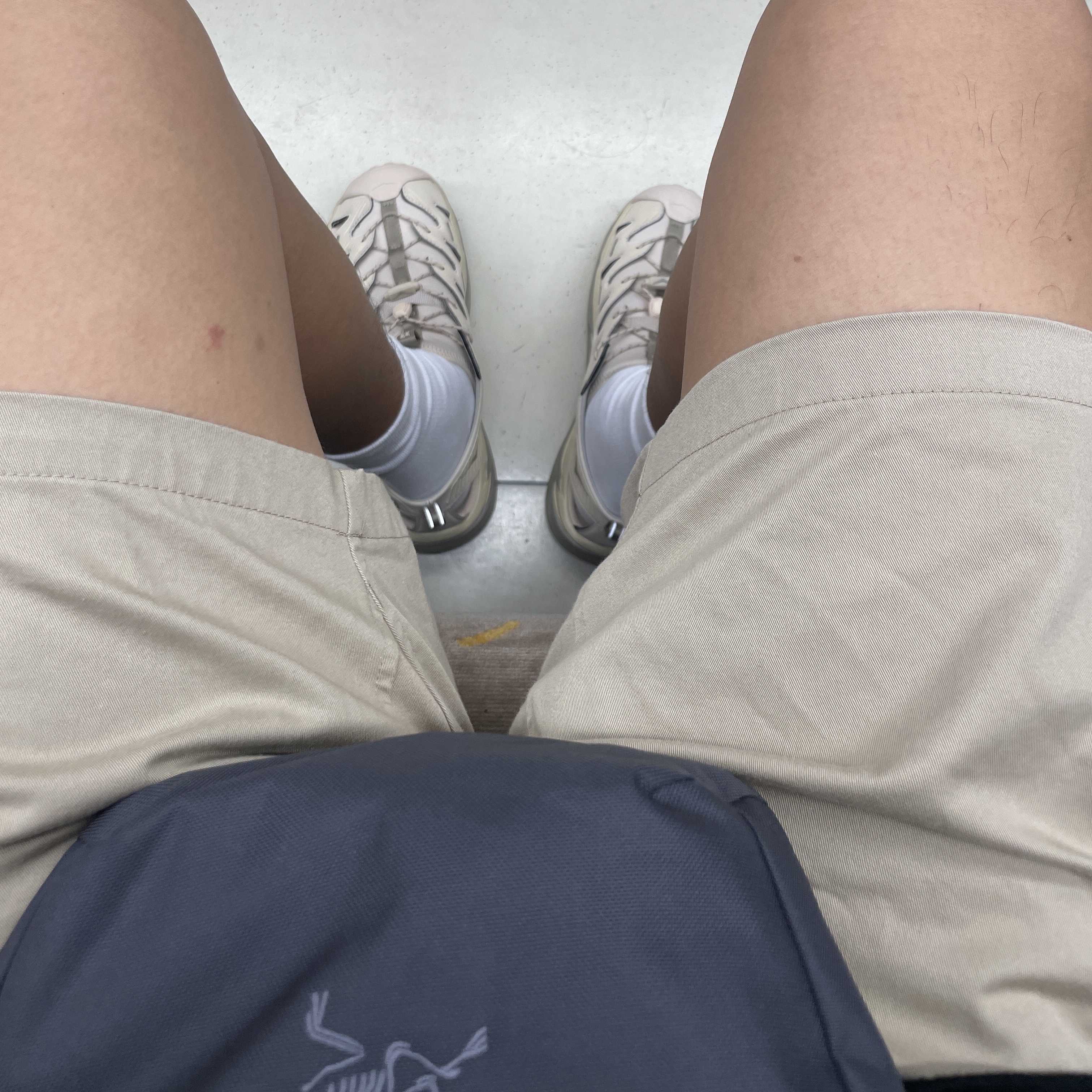 Hoka Hopara Shifting Sand Dune 착용 스타일 - 2