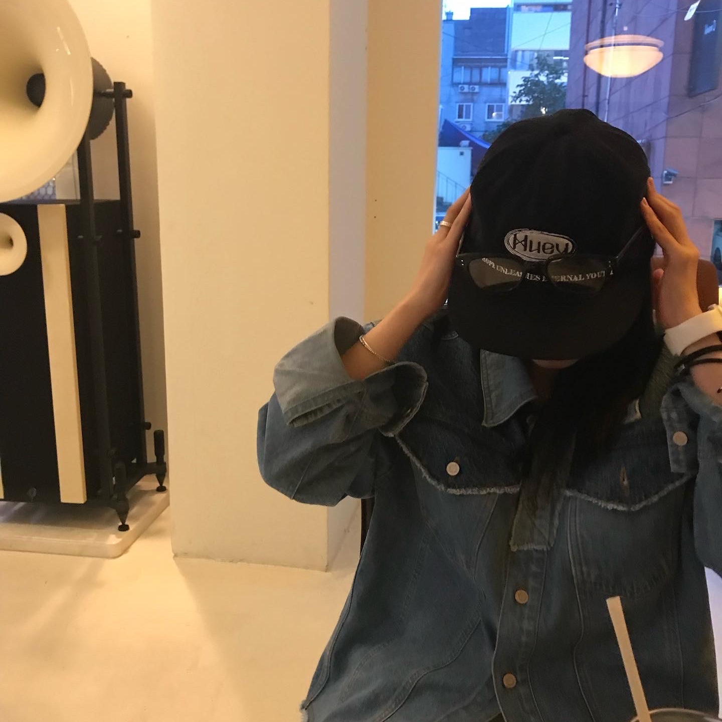 Converse x Stussy One Star Ox Black, Huey Heritage Logo Cap Black 착용 스타일 - 2