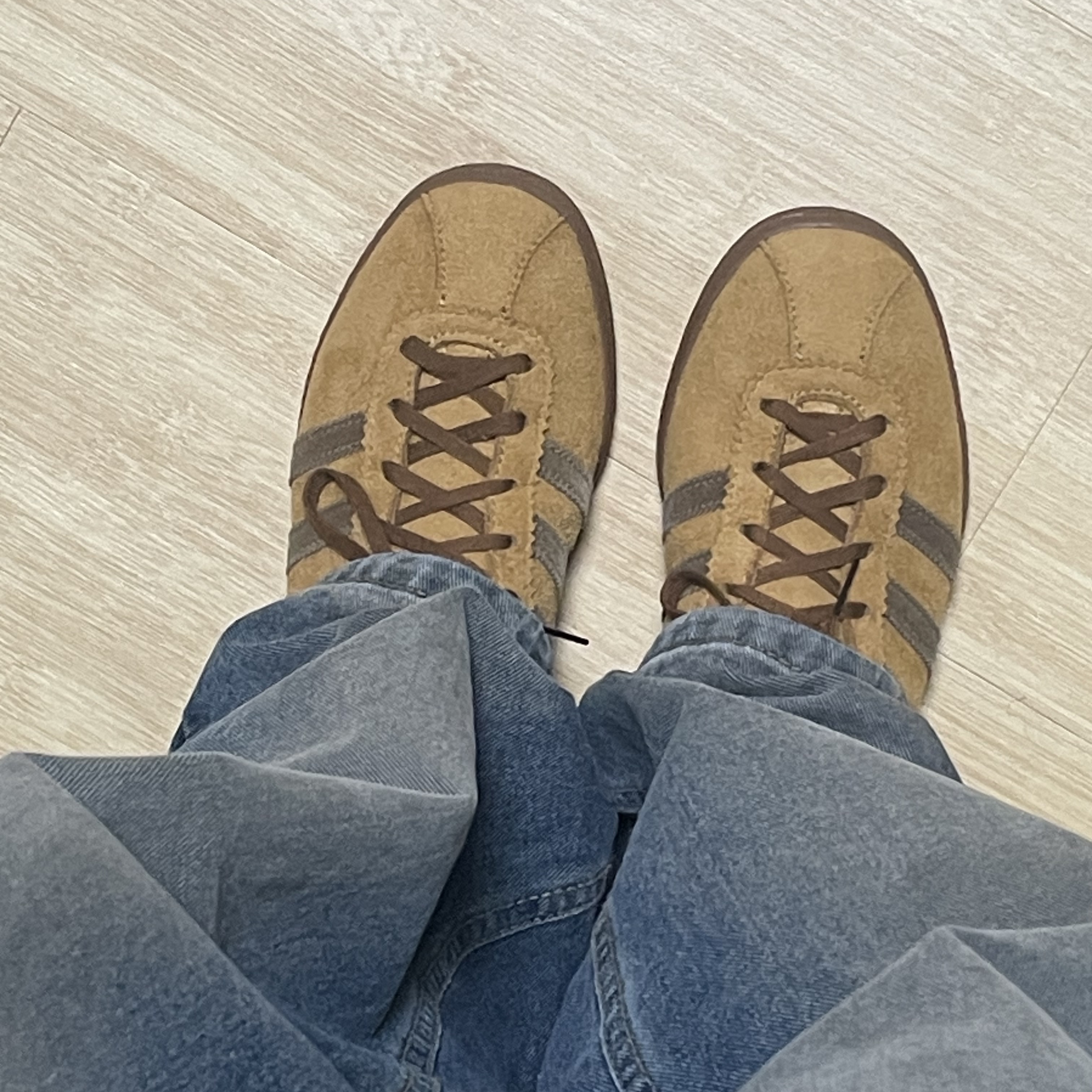 Adidas Tobacco Gruen Mesa Brown Desert 착용 스타일 - 2