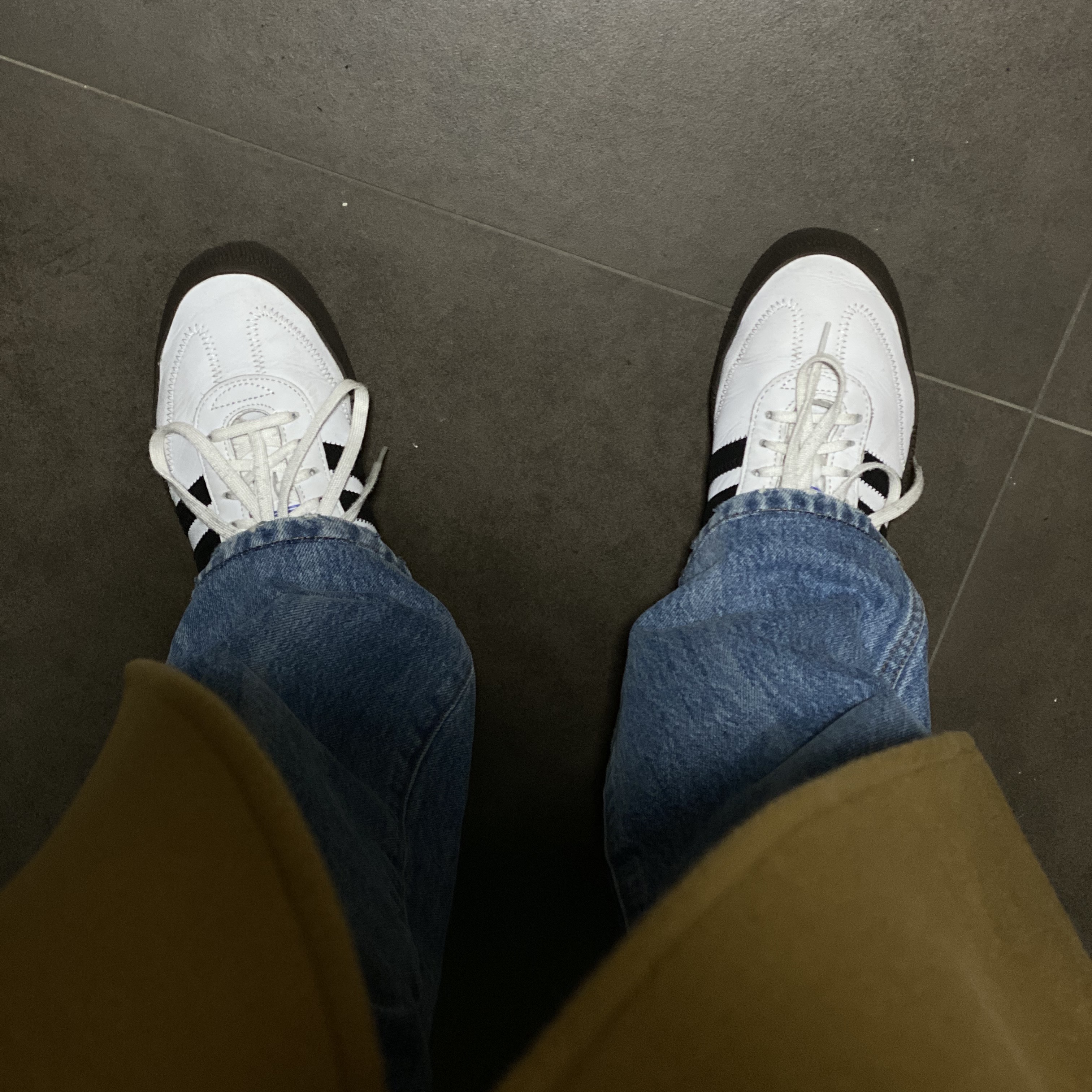 (W) Adidas Sambarose White Black Gum 착용 스타일