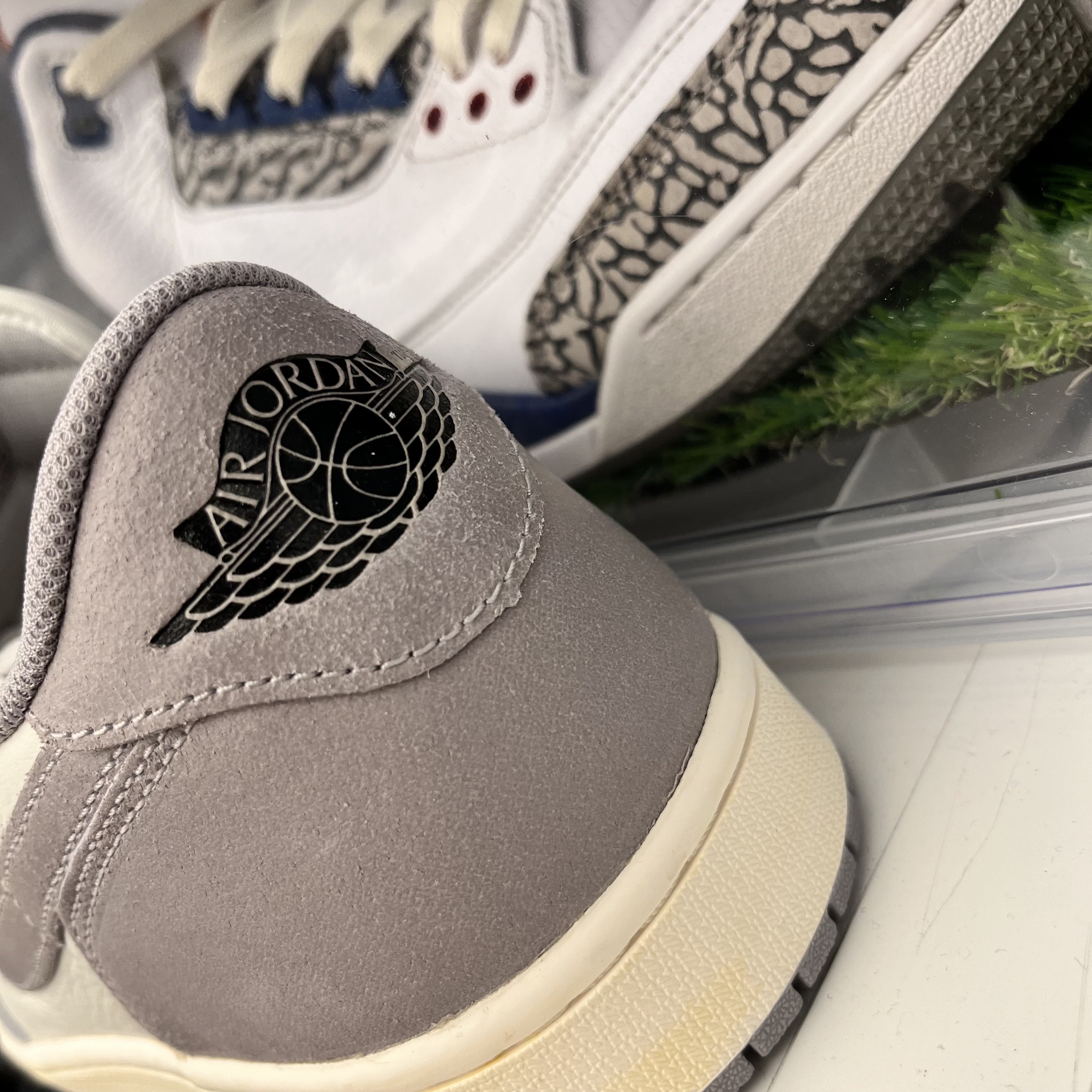 Jordan 1 Retro Low OG Atmosphere Grey 착용 스타일 - 3