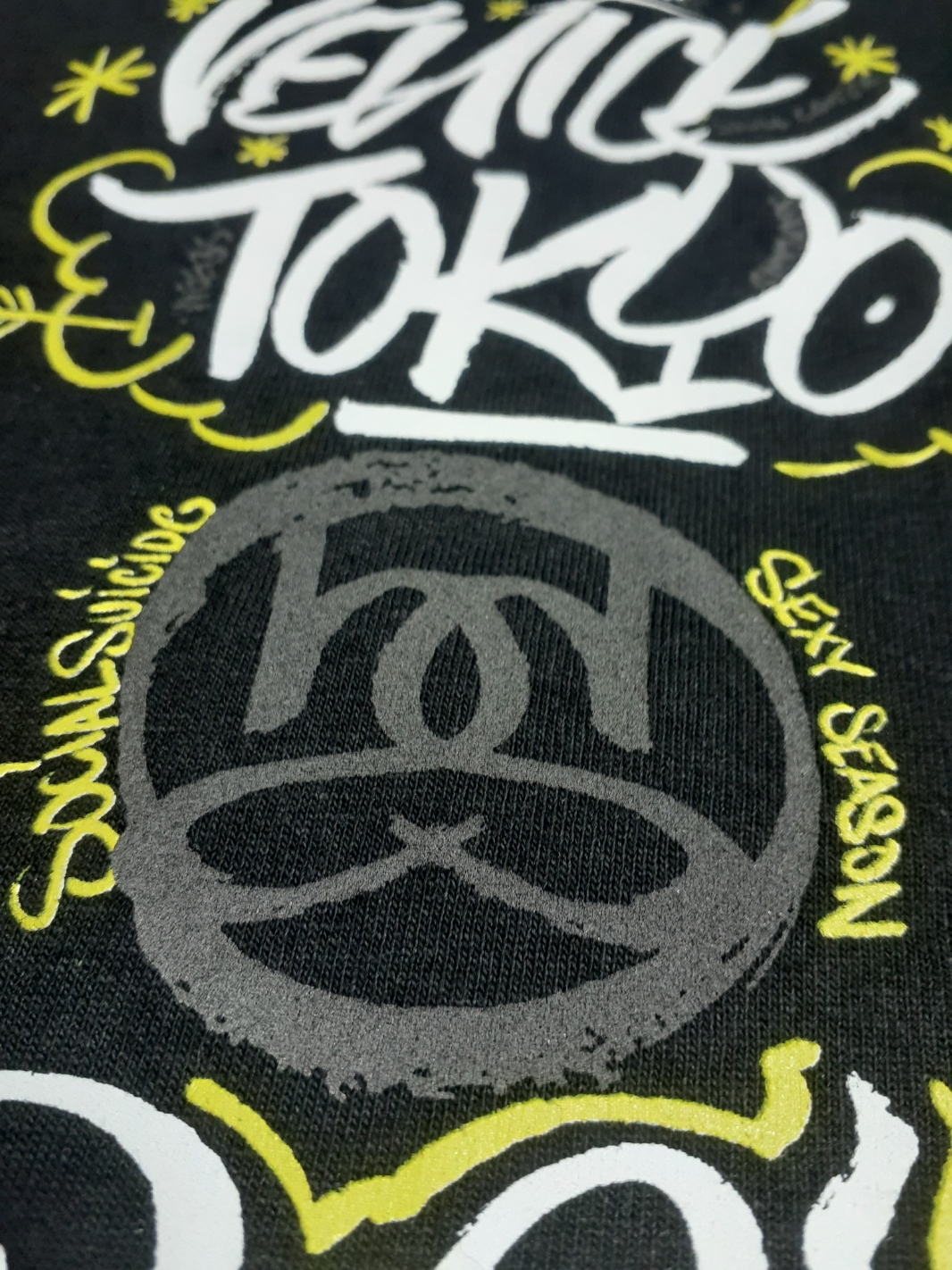 Stussy x Born X Raised Handstyles T-Shirt Black 착용 스타일 - 3